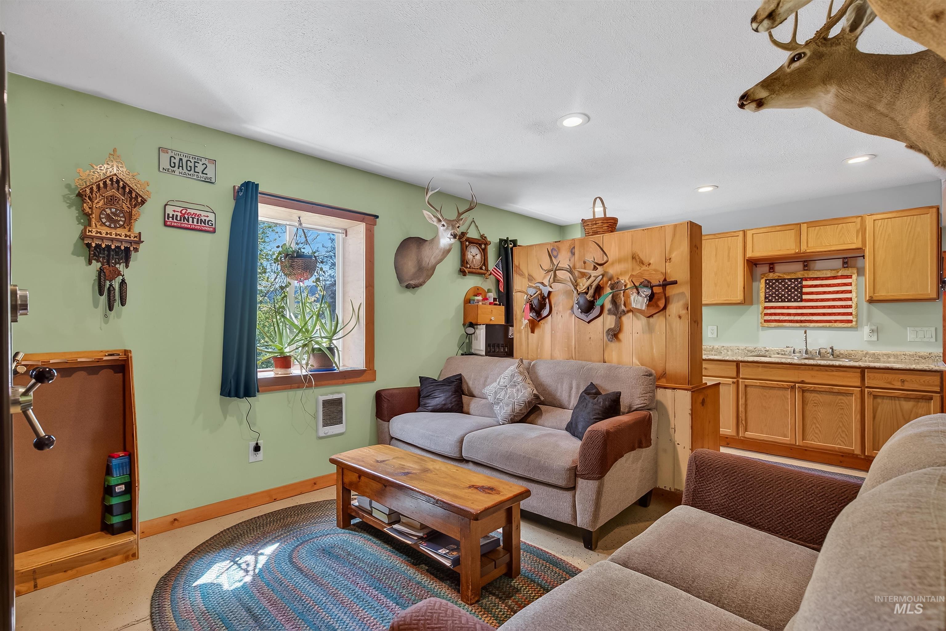 115 Weedmark Way, Kamiah, Idaho 83536, 2 Bedrooms, 1 Bathroom, Residential For Sale, Price $579,000,MLS 98981420