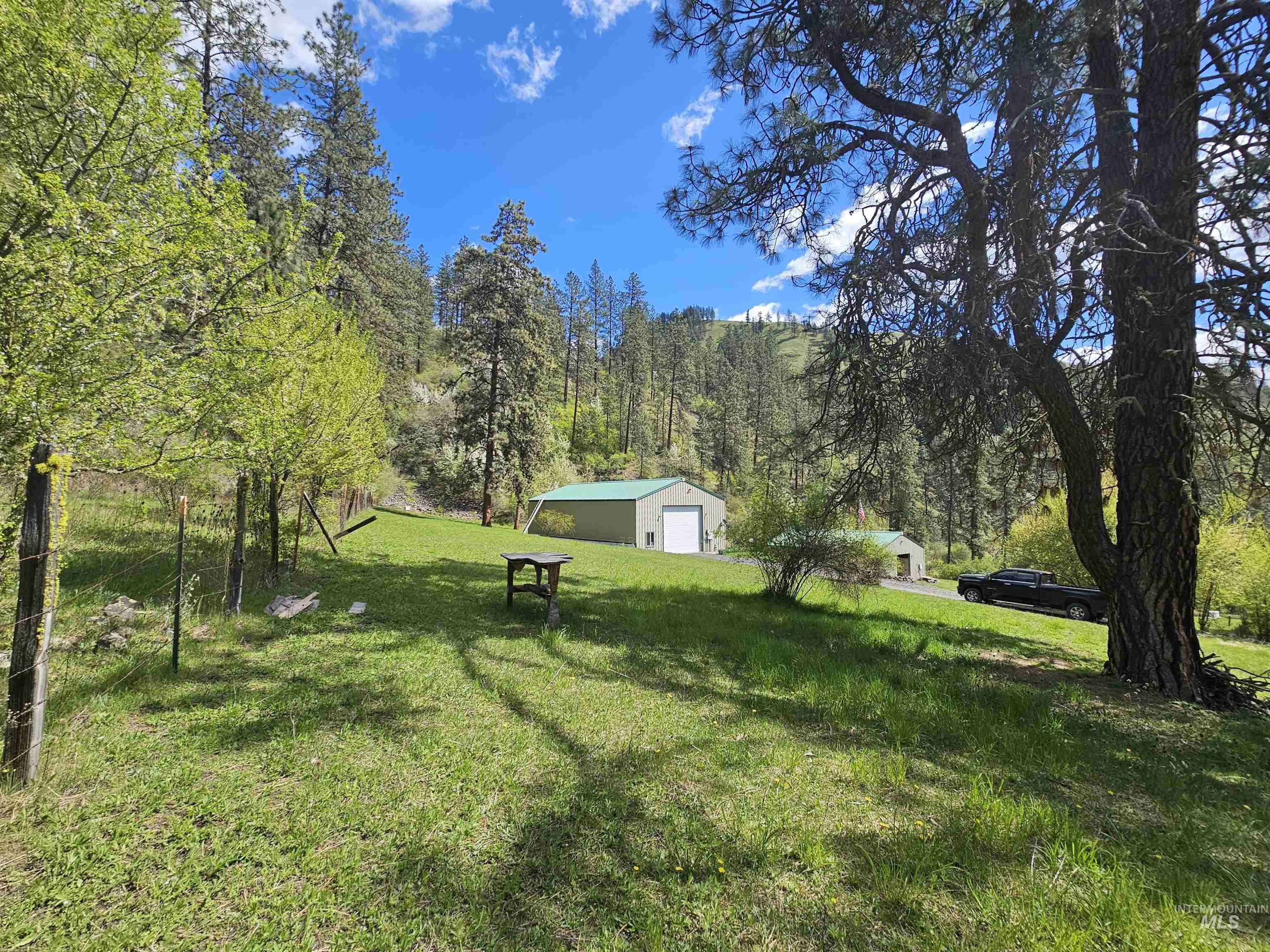 115 Weedmark Way, Kamiah, Idaho 83536, 2 Bedrooms, 1 Bathroom, Residential For Sale, Price $579,000,MLS 98981420