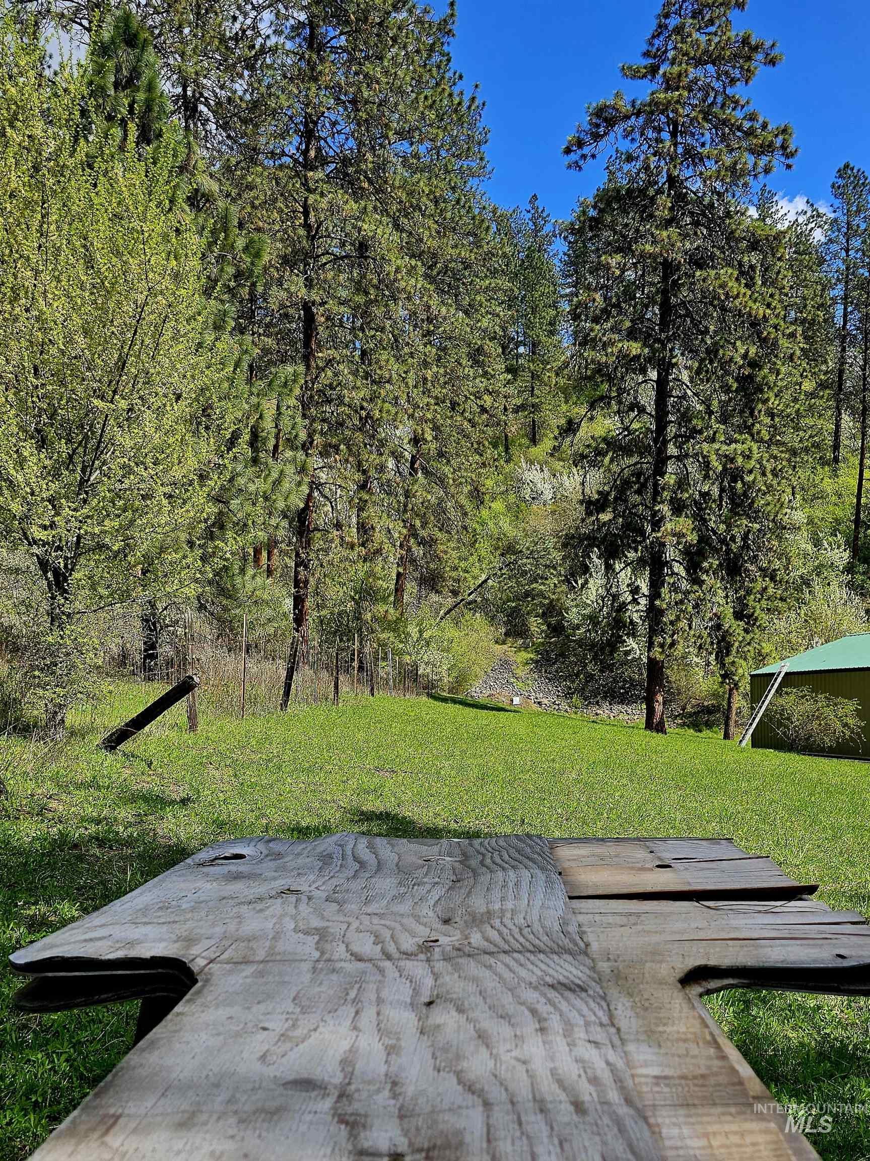 115 Weedmark Way, Kamiah, Idaho 83536, 2 Bedrooms, 1 Bathroom, Residential For Sale, Price $579,000,MLS 98981420