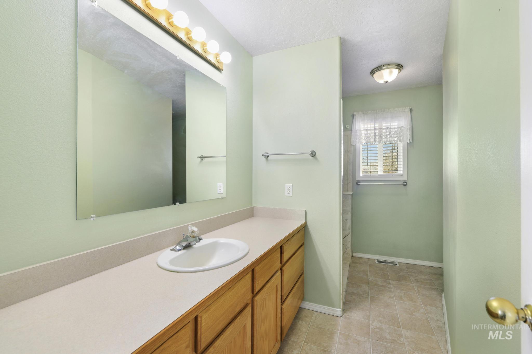 445 S College St, Oakley, Idaho 83346, 3 Bedrooms, 3 Bathrooms, Residential For Sale, Price $425,000,MLS 98981440