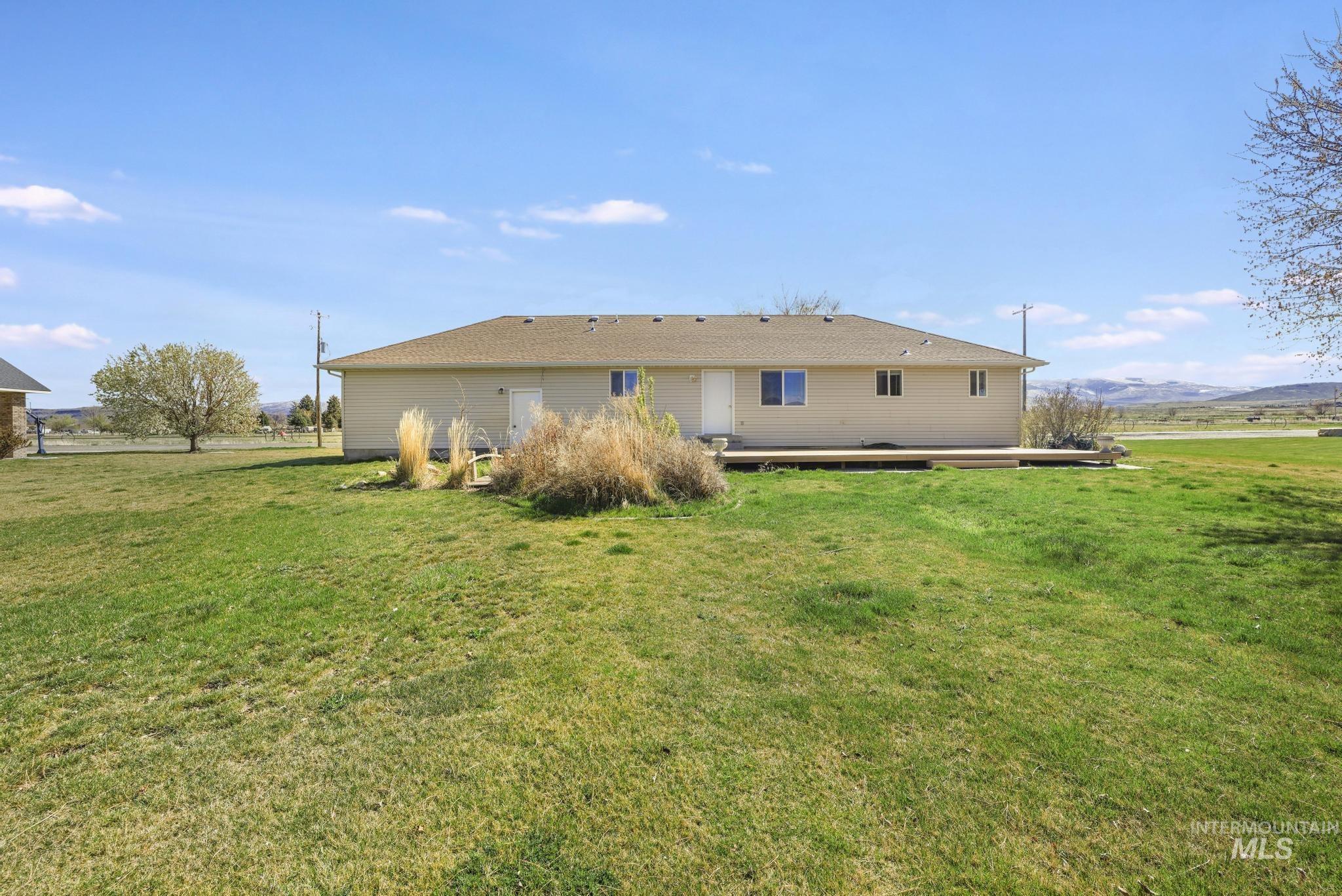 445 S College St, Oakley, Idaho 83346, 3 Bedrooms, 3 Bathrooms, Residential For Sale, Price $425,000,MLS 98981440