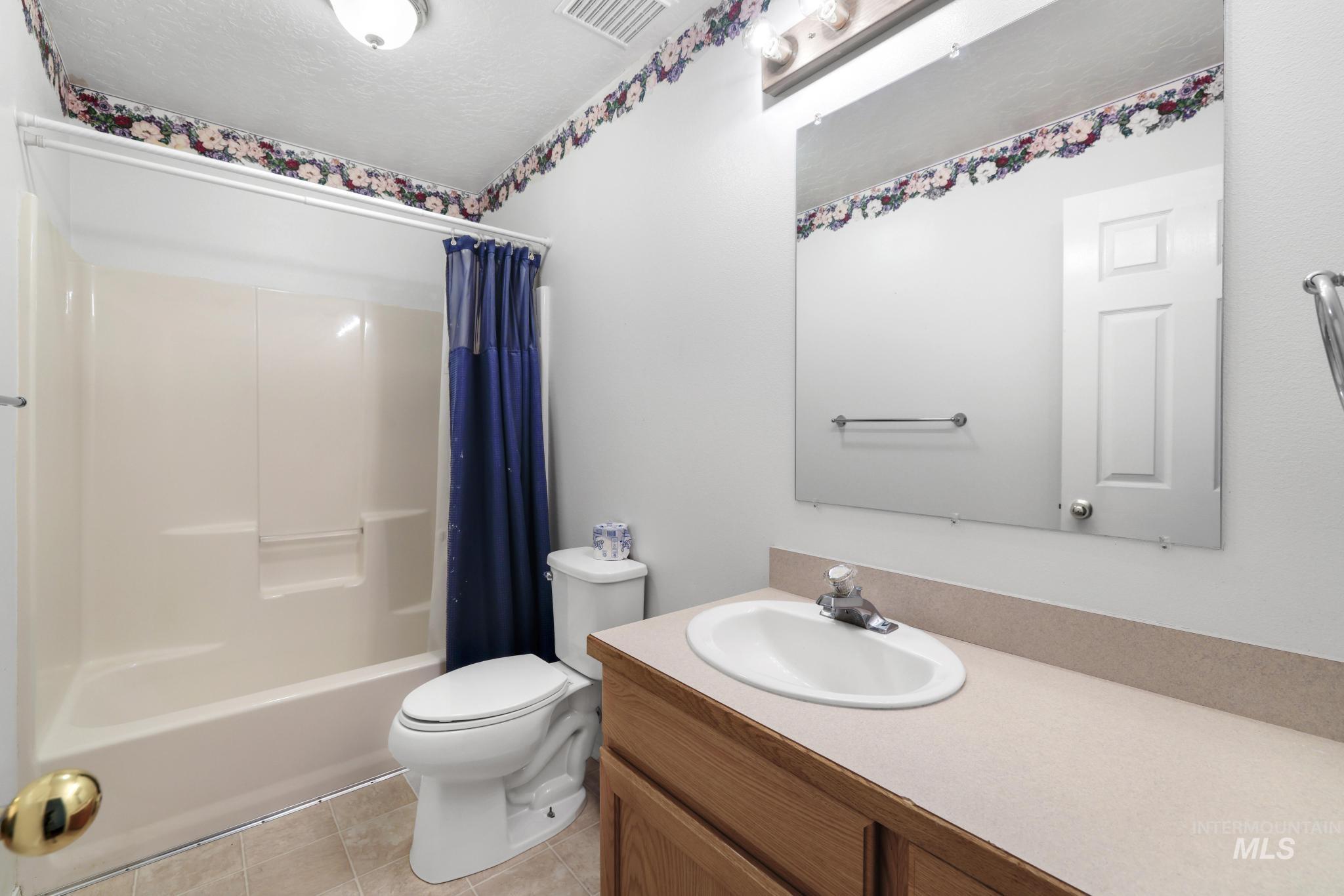 445 S College St, Oakley, Idaho 83346, 3 Bedrooms, 3 Bathrooms, Residential For Sale, Price $425,000,MLS 98981440