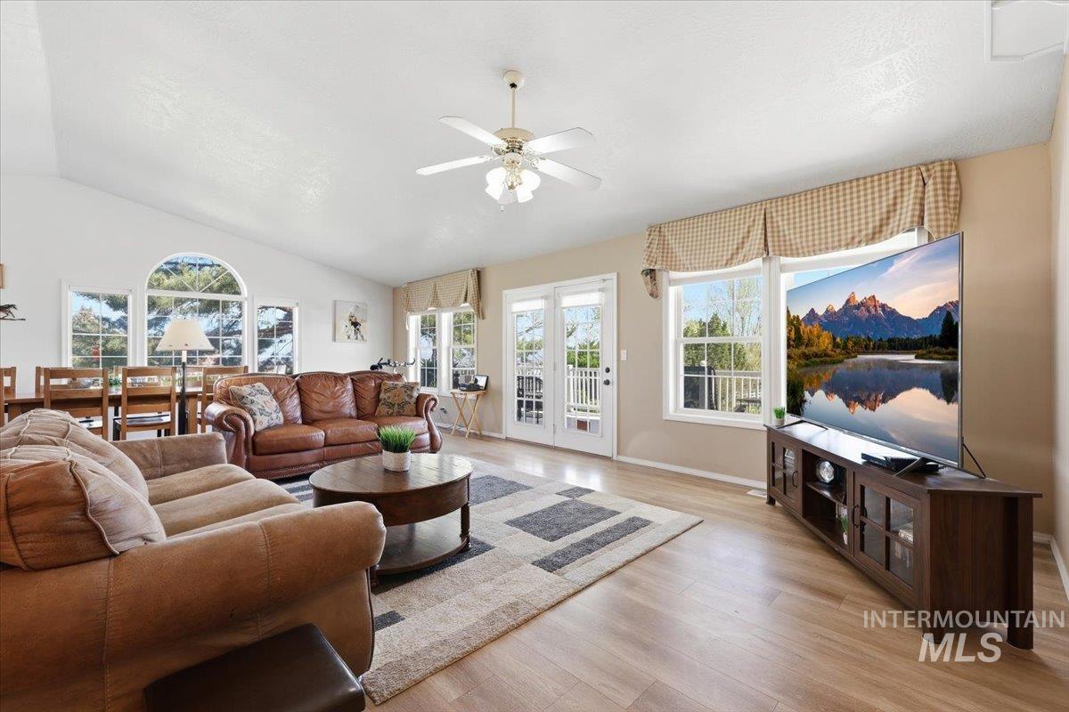 5605 Sunset Rd, Fruitland, Idaho 83619, 3 Bedrooms, 2.5 Bathrooms, Residential For Sale, Price $800,000,MLS 98981443