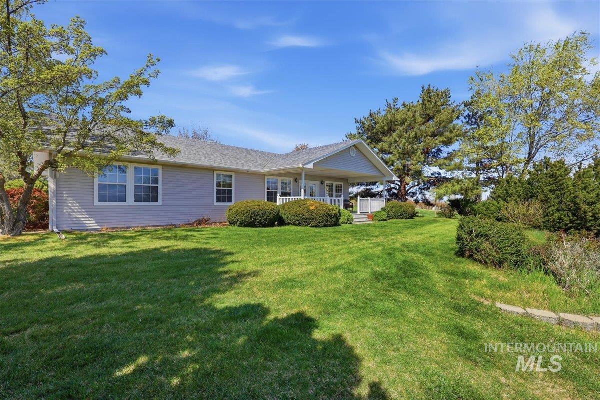 5605 Sunset Rd, Fruitland, Idaho 83619, 3 Bedrooms, 2.5 Bathrooms, Residential For Sale, Price $800,000,MLS 98981443