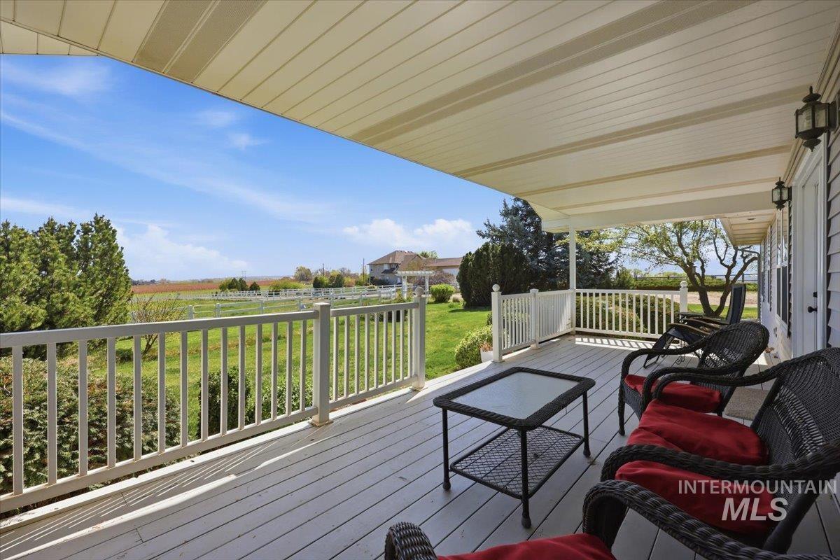 5605 Sunset Rd, Fruitland, Idaho 83619, 3 Bedrooms, 2.5 Bathrooms, Residential For Sale, Price $800,000,MLS 98981443