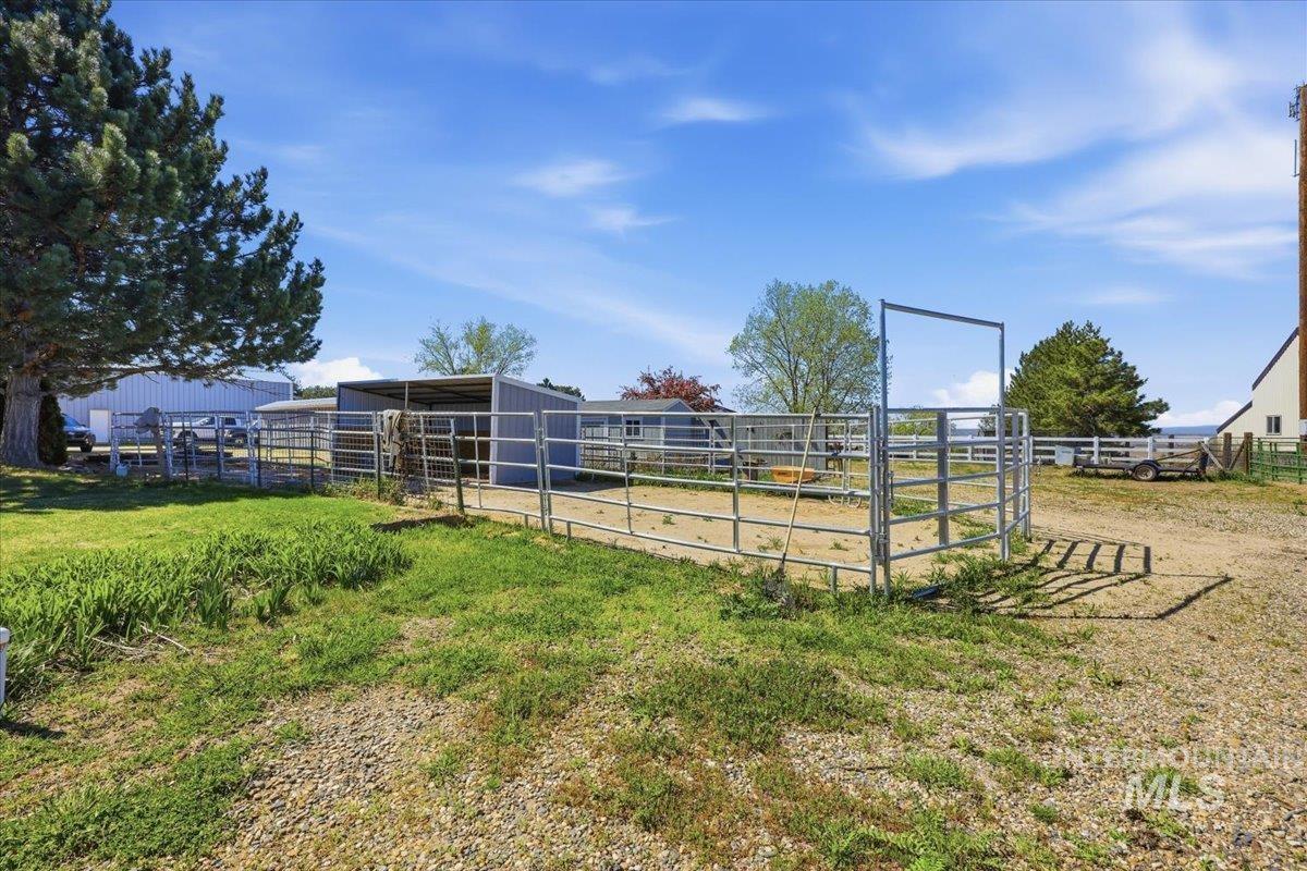 5605 Sunset Rd, Fruitland, Idaho 83619, 3 Bedrooms, 2.5 Bathrooms, Residential For Sale, Price $800,000,MLS 98981443