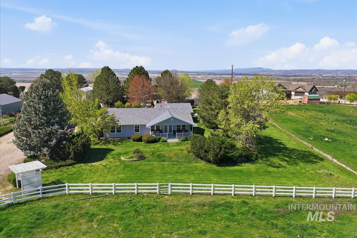 5605 Sunset Rd, Fruitland, Idaho 83619, 3 Bedrooms, 2.5 Bathrooms, Residential For Sale, Price $800,000,MLS 98981443