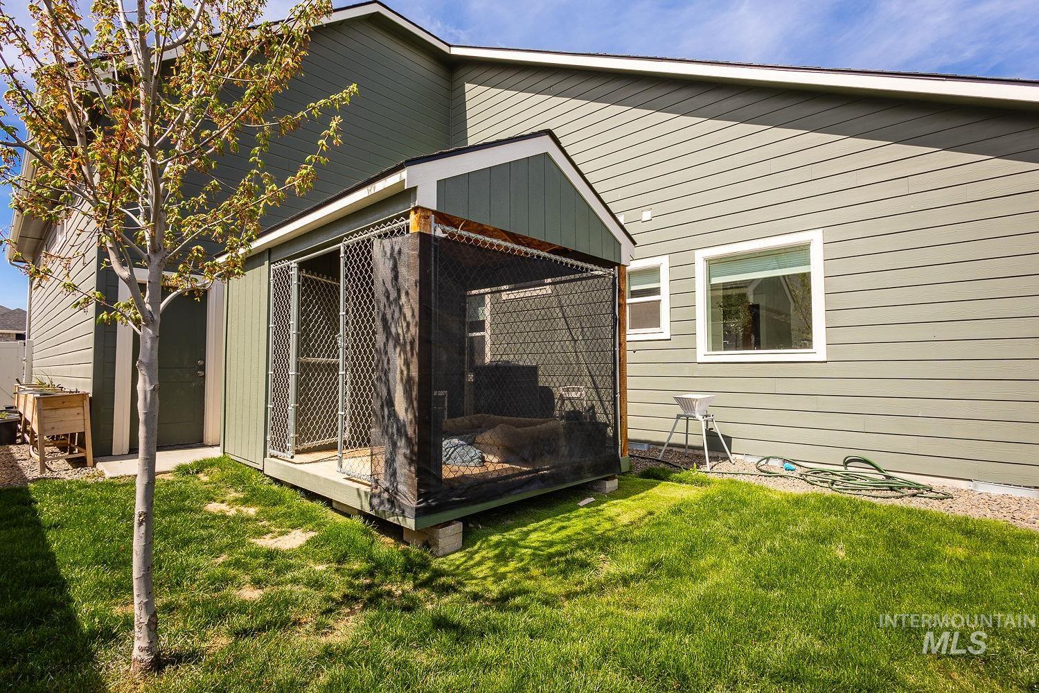 3907 Bozeman Ave, Caldwell, Idaho 83605, 4 Bedrooms, 2.5 Bathrooms, Residential For Sale, Price $609,000,MLS 98981452