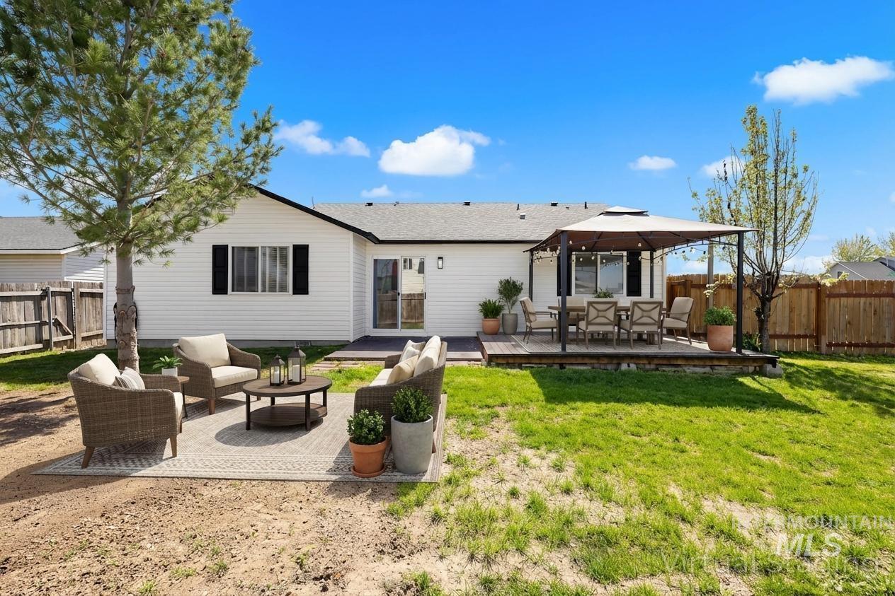2016 W Curlew Street, Nampa, Idaho 83651, 3 Bedrooms, 2 Bathrooms, Residential For Sale, Price $395,900,MLS 98981467