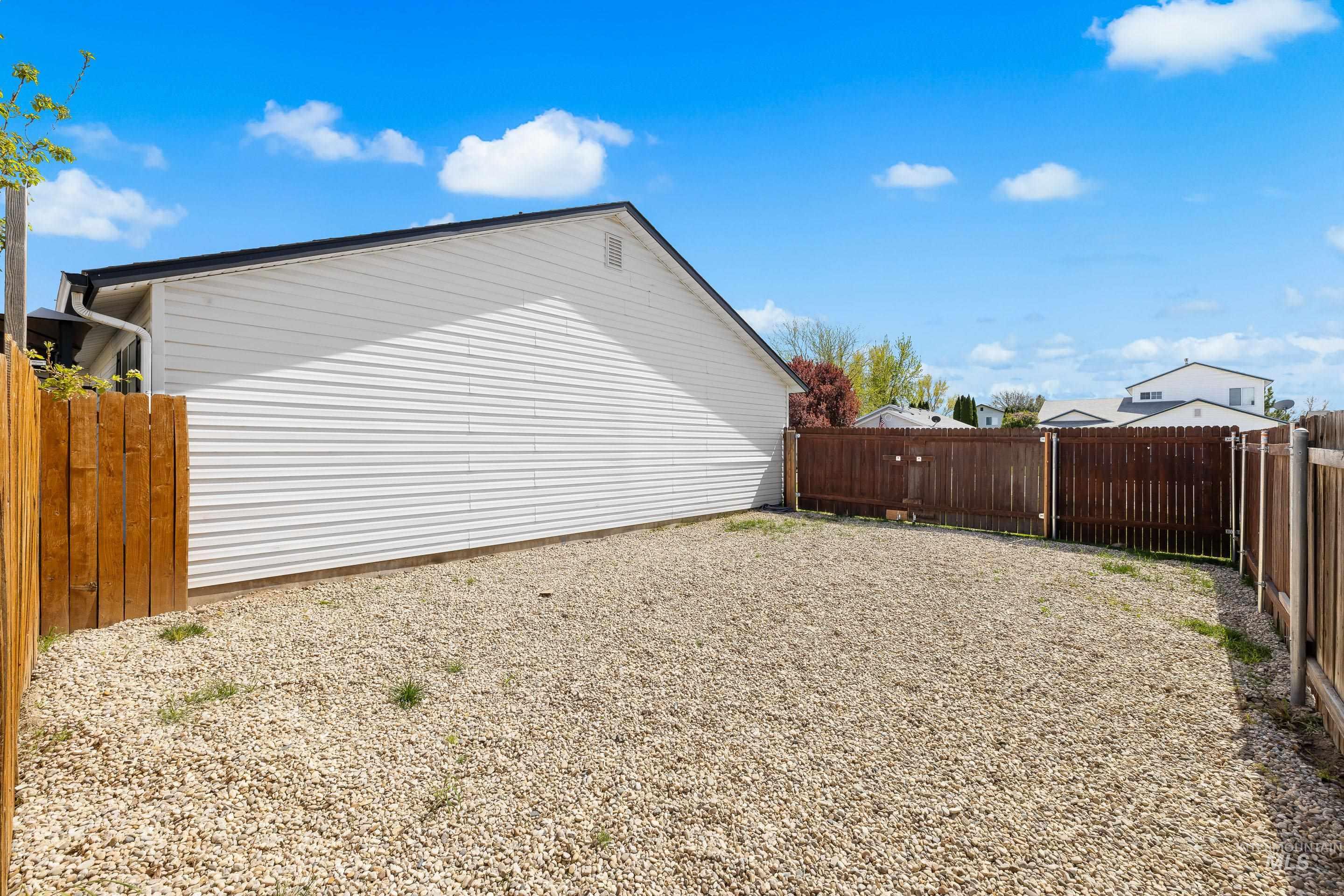 2016 W Curlew Street, Nampa, Idaho 83651, 3 Bedrooms, 2 Bathrooms, Residential For Sale, Price $395,900,MLS 98981467