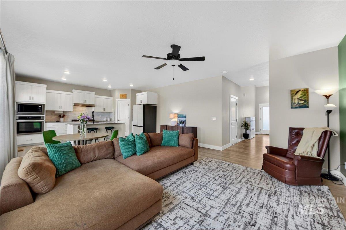 6025 S Catria Pl, Meridian, Idaho 83642, 3 Bedrooms, 2.5 Bathrooms, Residential For Sale, Price $499,900,MLS 98981477