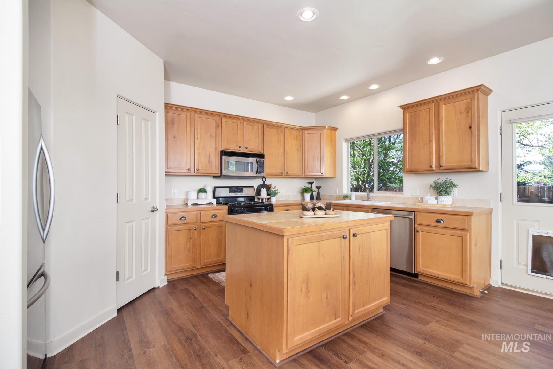 951 Winter Fox Lane, Hailey, Idaho 83333-0000, 3 Bedrooms, 3 Bathrooms, Residential For Sale, Price $725,000,MLS 98981480