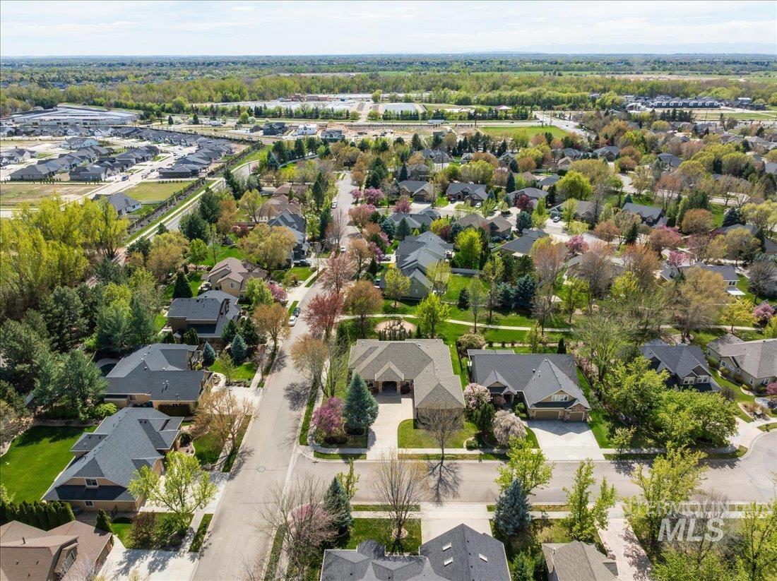 2135 W Forest Grove Ct, Eagle, Idaho 83616-7209, 4 Bedrooms, 3.5 Bathrooms, Residential For Sale, Price $985,000, 98981481