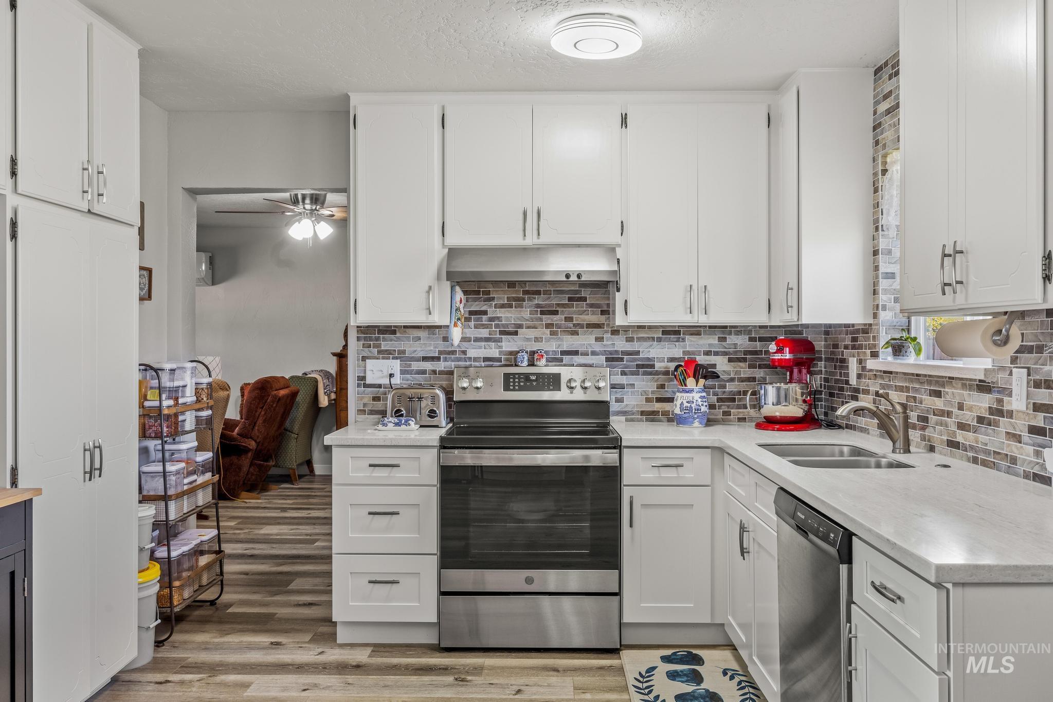 2208 Keithley Creek Rd, Midvale, Idaho 83645, 3 Bedrooms, 2 Bathrooms, Residential For Sale, Price $367,000, 98981491