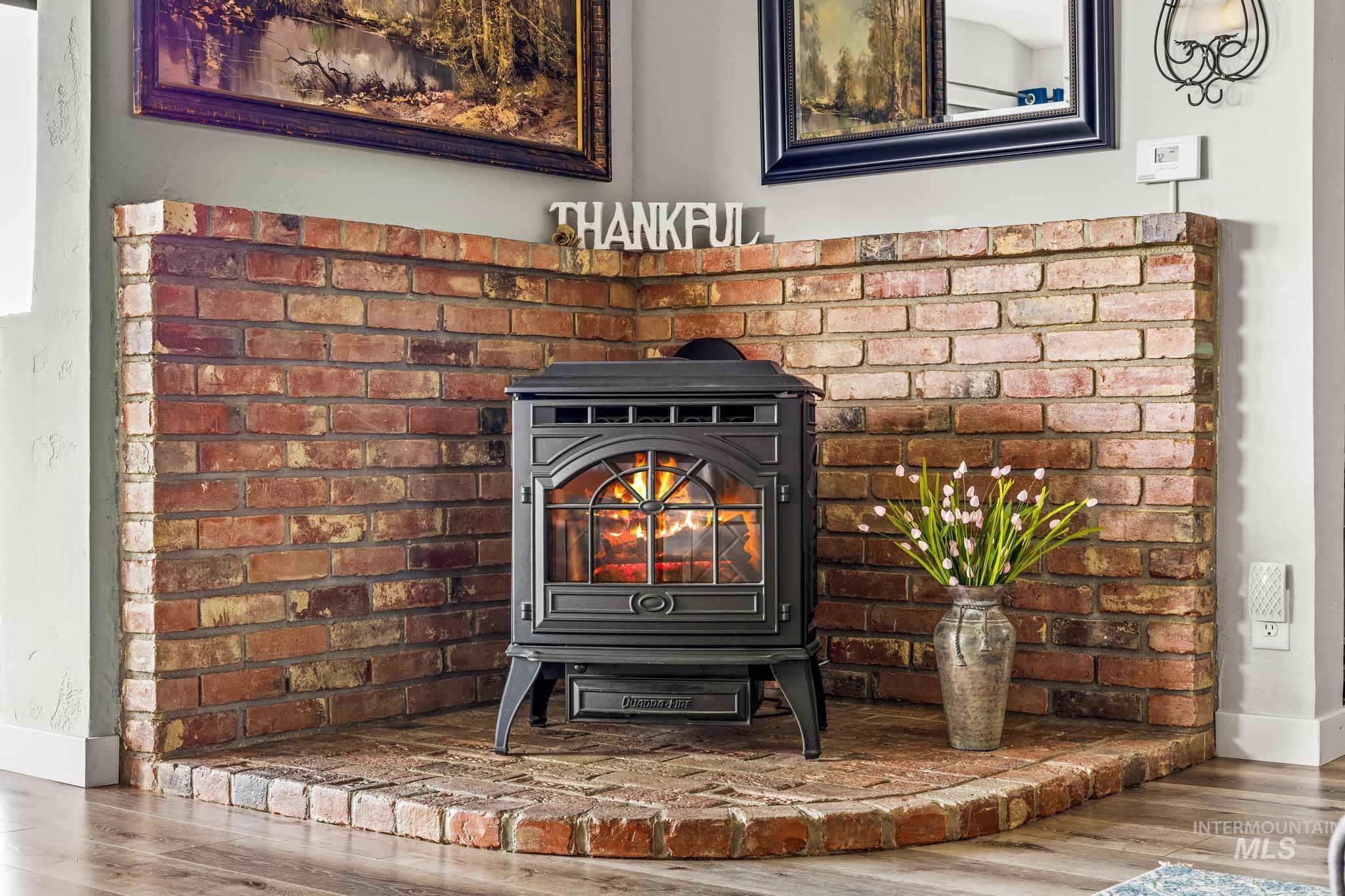 2208 Keithley Creek Rd, Midvale, Idaho 83645, 3 Bedrooms, 2 Bathrooms, Residential For Sale, Price $367,000, 98981491