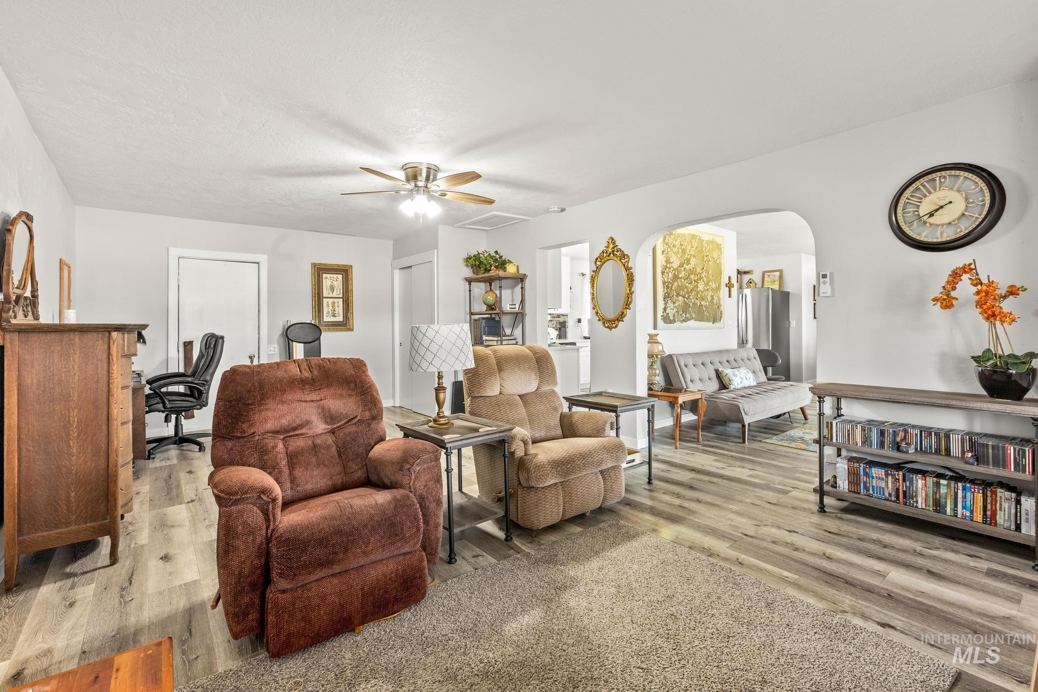 2208 Keithley Creek Rd, Midvale, Idaho 83645, 3 Bedrooms, 2 Bathrooms, Residential For Sale, Price $367,000, 98981491