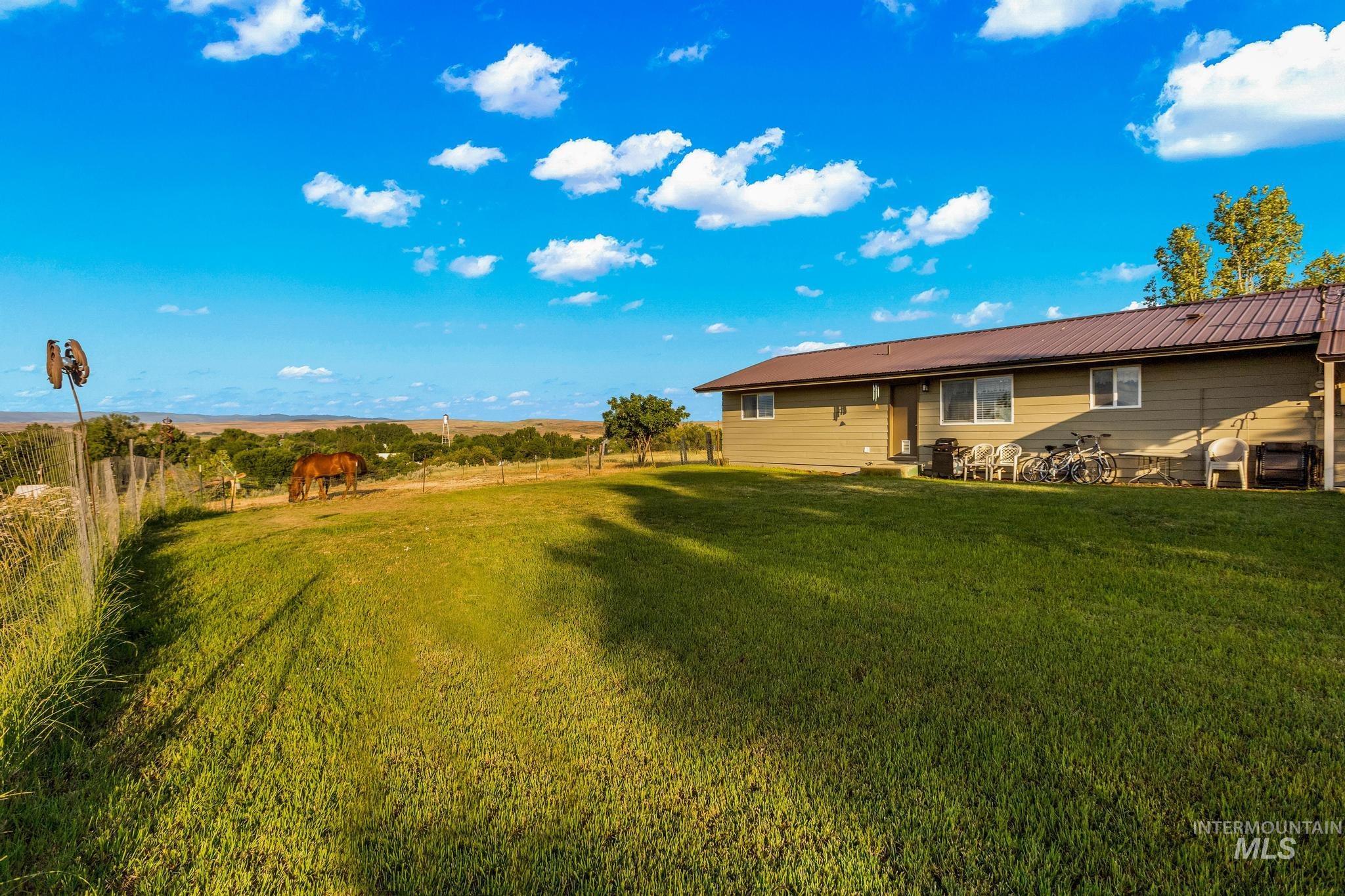 2208 Keithley Creek Rd, Midvale, Idaho 83645, 3 Bedrooms, 2 Bathrooms, Residential For Sale, Price $367,000, 98981491