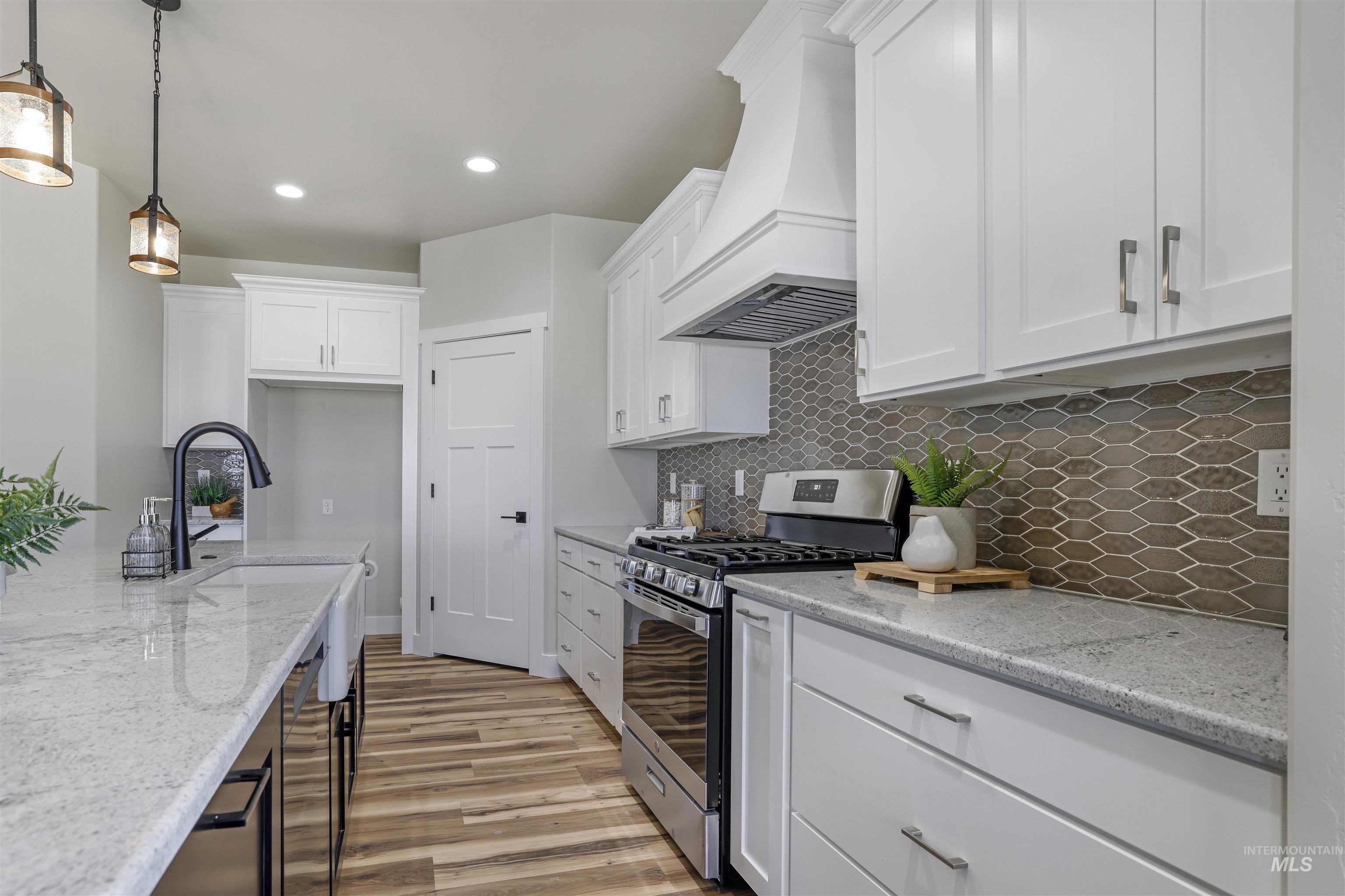 1008 23rd Ave E, Jerome, Idaho 83338, 4 Bedrooms, 2 Bathrooms, Residential For Sale, Price $429,000, 98981498