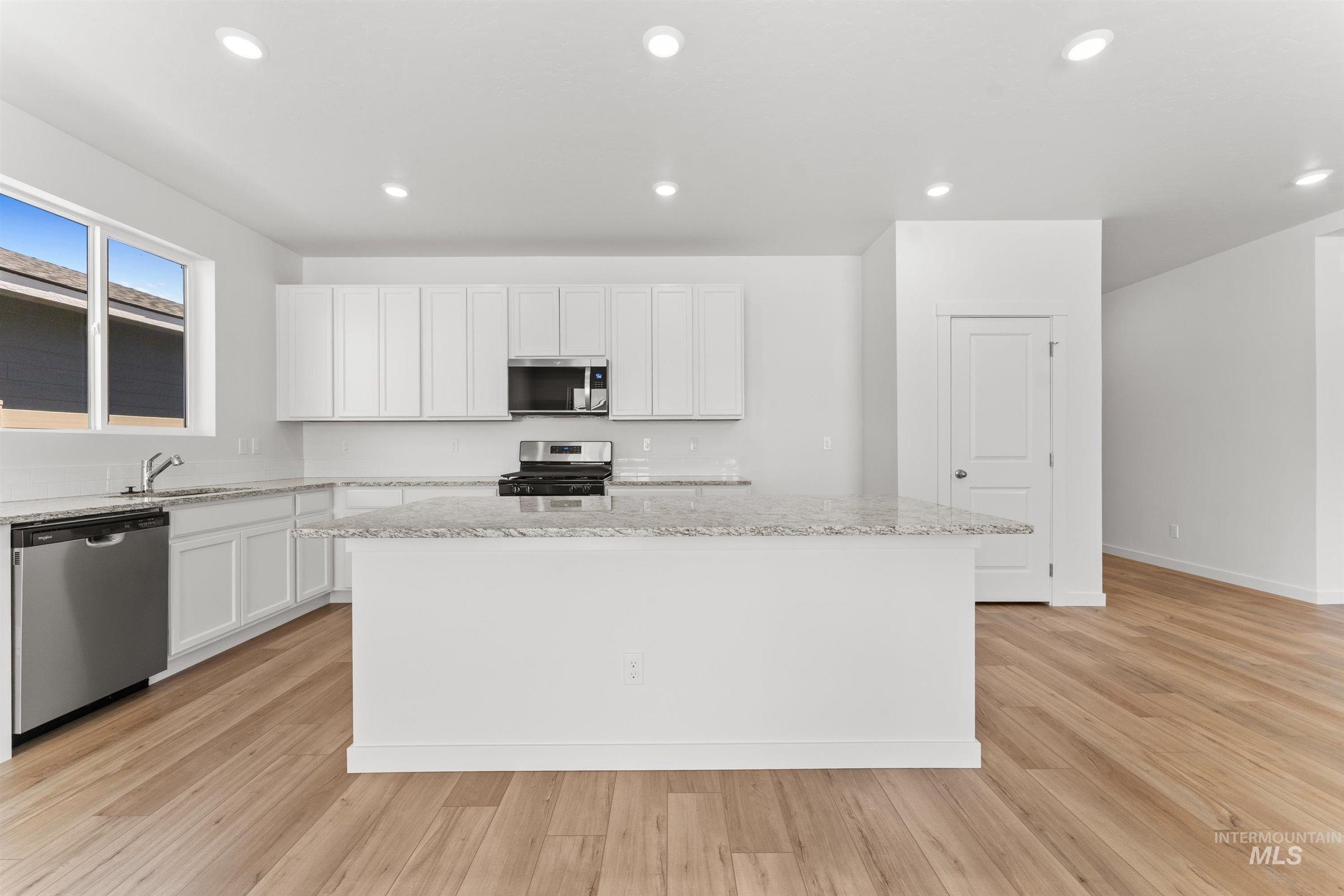 7962 E Antebellum St, Nampa, Idaho 83687, 4 Bedrooms, 2 Bathrooms, Residential For Sale, Price $450,721, 98981499