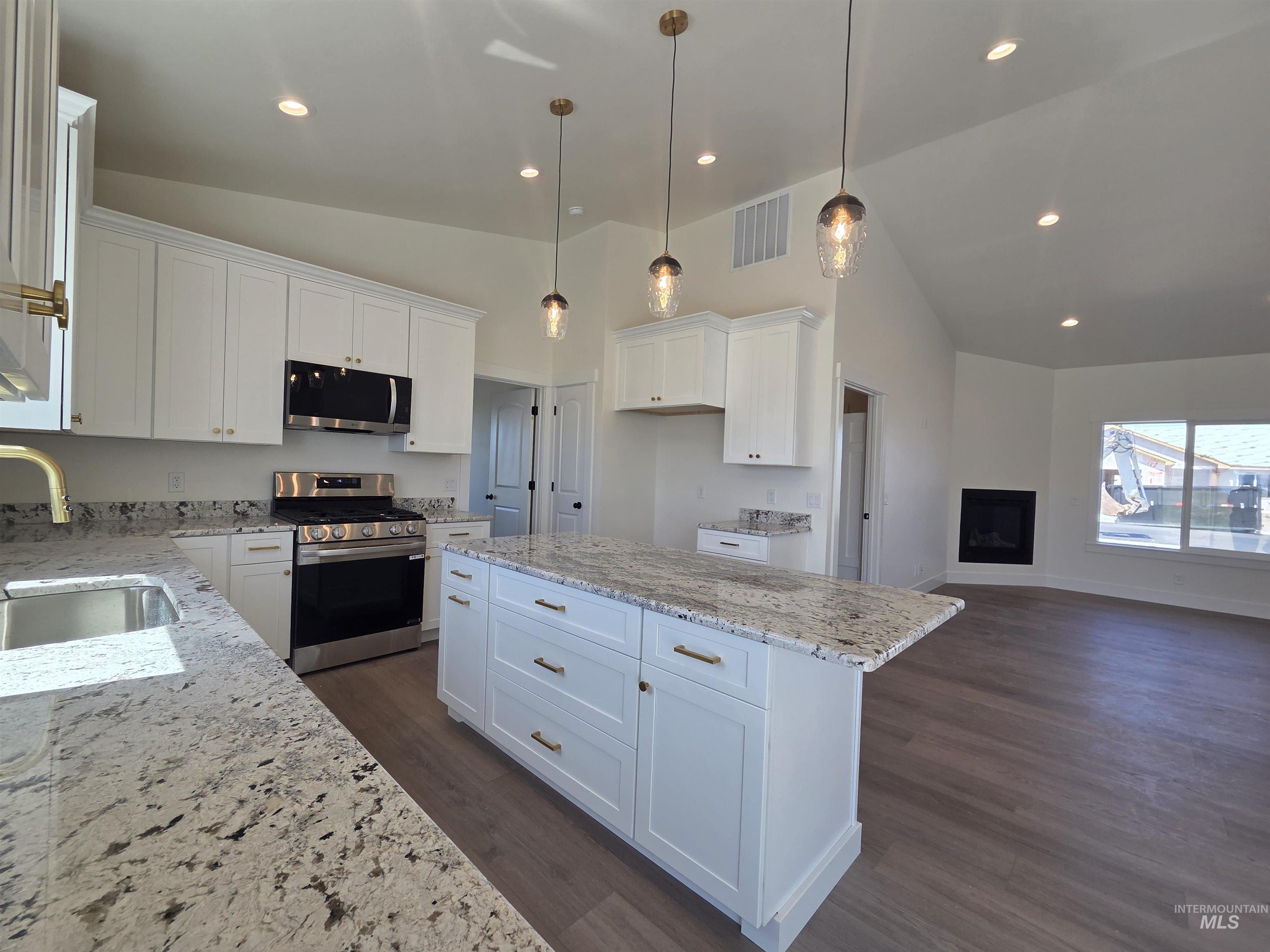 1503 Belle Drive, Rupert, Idaho 83350, 4 Bedrooms, 2 Bathrooms, Residential For Sale, Price $359,499, 98981548