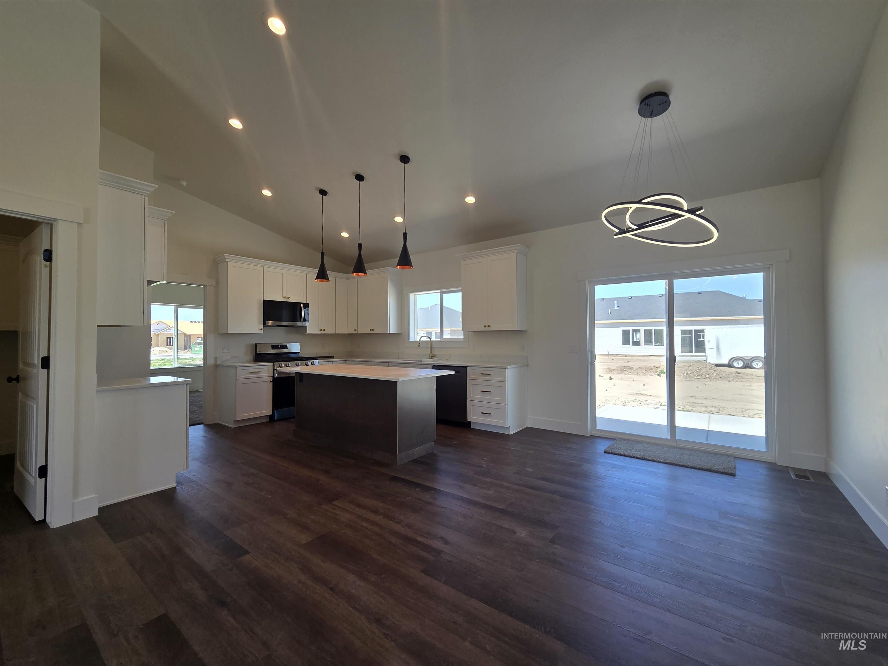 1512 Belle Drive, Rupert, Idaho 83350, 4 Bedrooms, 2 Bathrooms, Residential For Sale, Price $369,999, 98981554