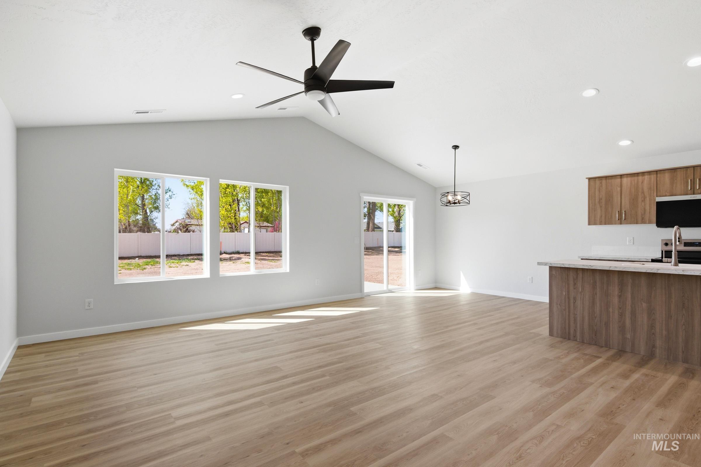 511 Pine St, New Plymouth, Idaho 83655, 3 Bedrooms, 2 Bathrooms, Residential For Sale, Price $403,990, 98981567