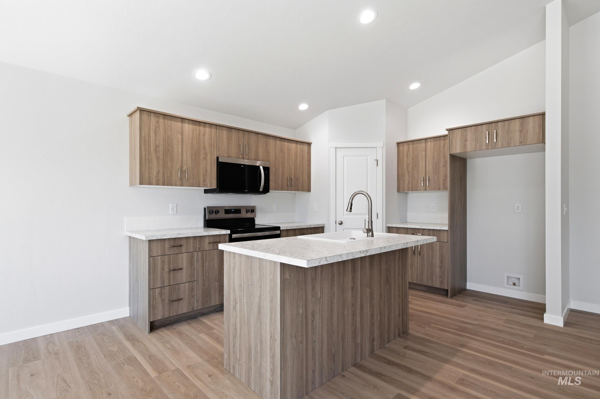 511 Pine St, New Plymouth, Idaho 83655, 3 Bedrooms, 2 Bathrooms, Residential For Sale, Price $403,990, 98981567