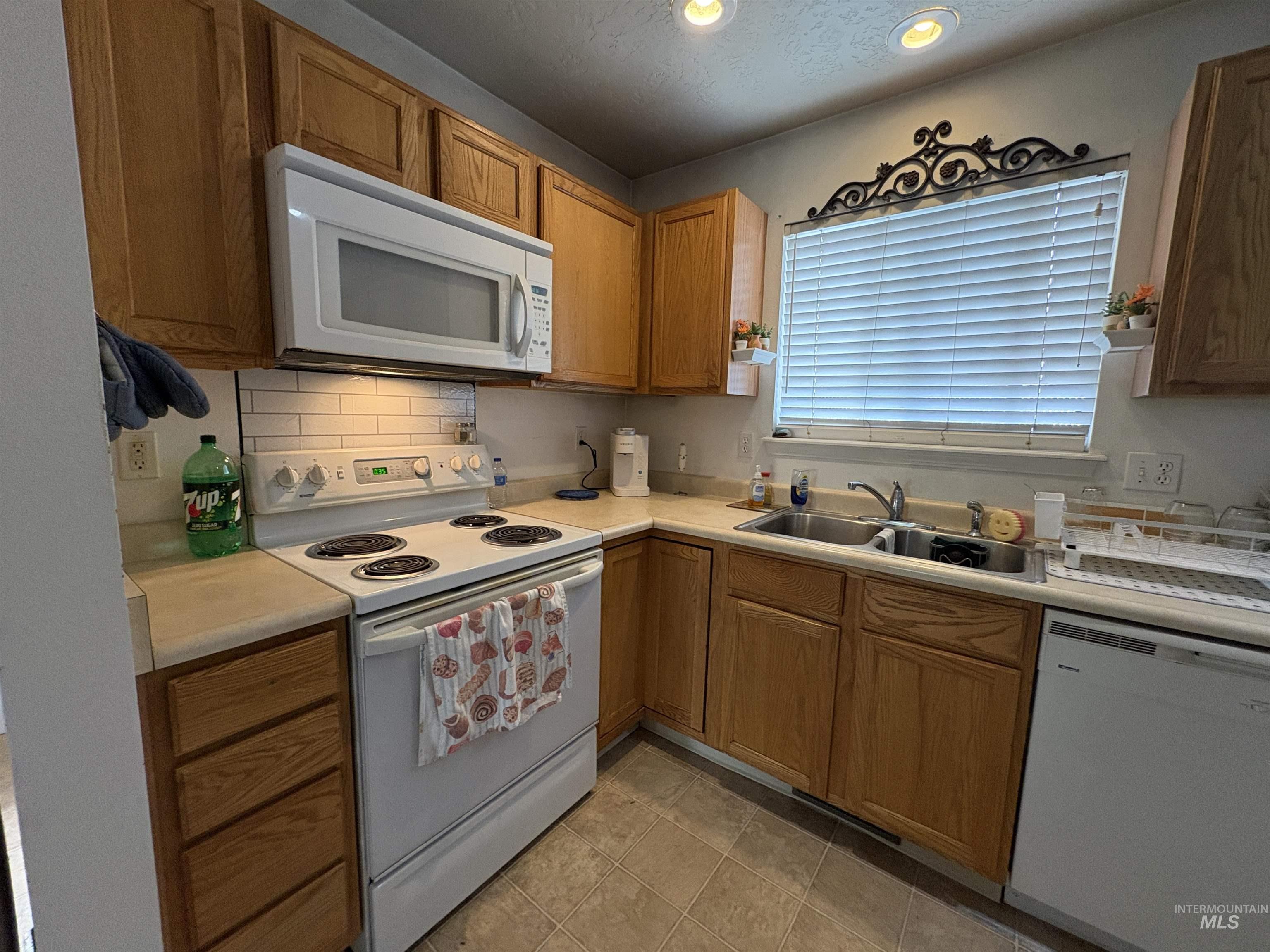 119-125 E King St, Meridian, Idaho 83642, 2 Bedrooms, 2 Bathrooms, Residential Income For Sale, Price $995,000,MLS 98981568