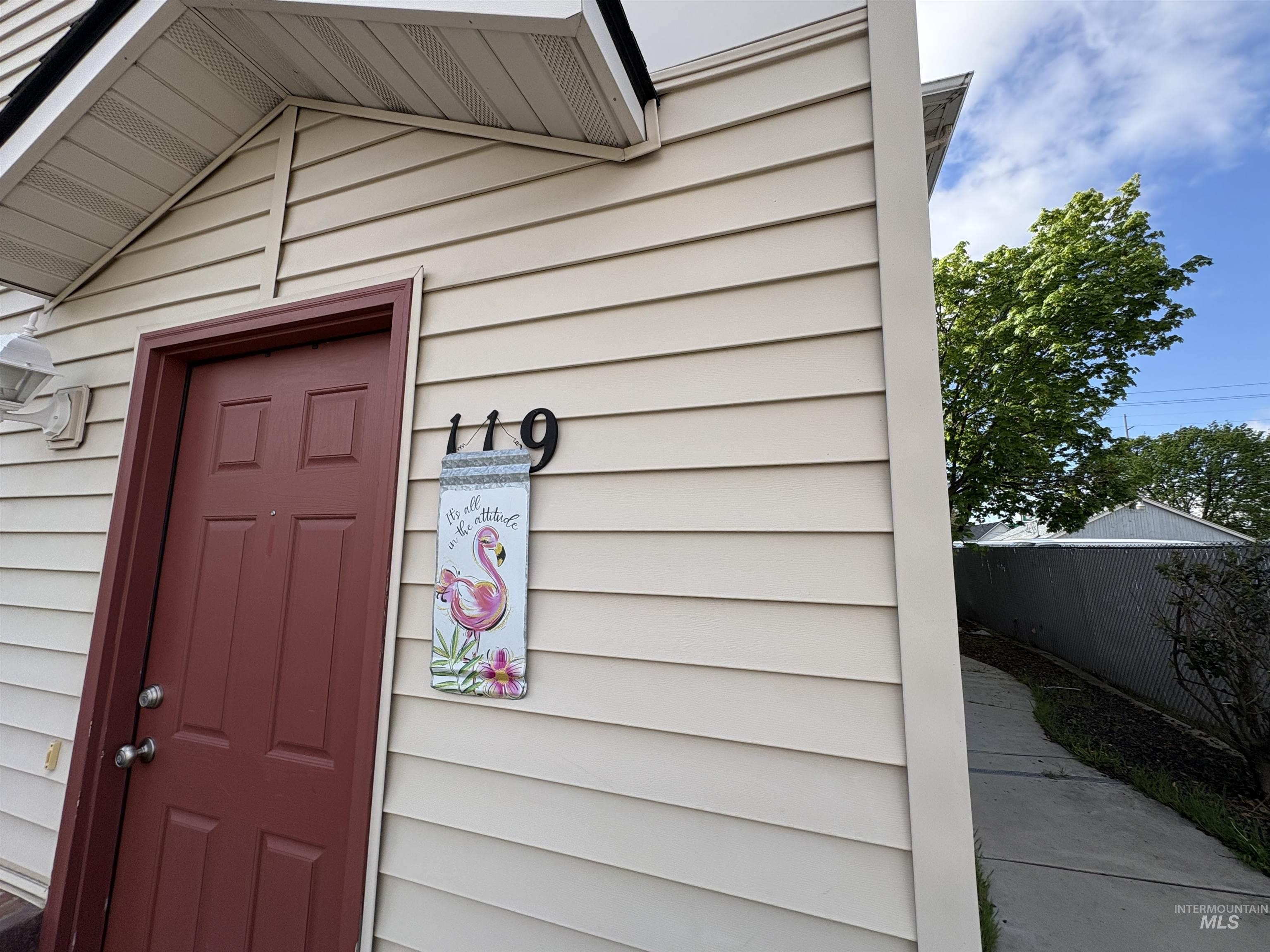 119-125 E King St, Meridian, Idaho 83642, 2 Bedrooms, 2 Bathrooms, Residential Income For Sale, Price $995,000,MLS 98981568