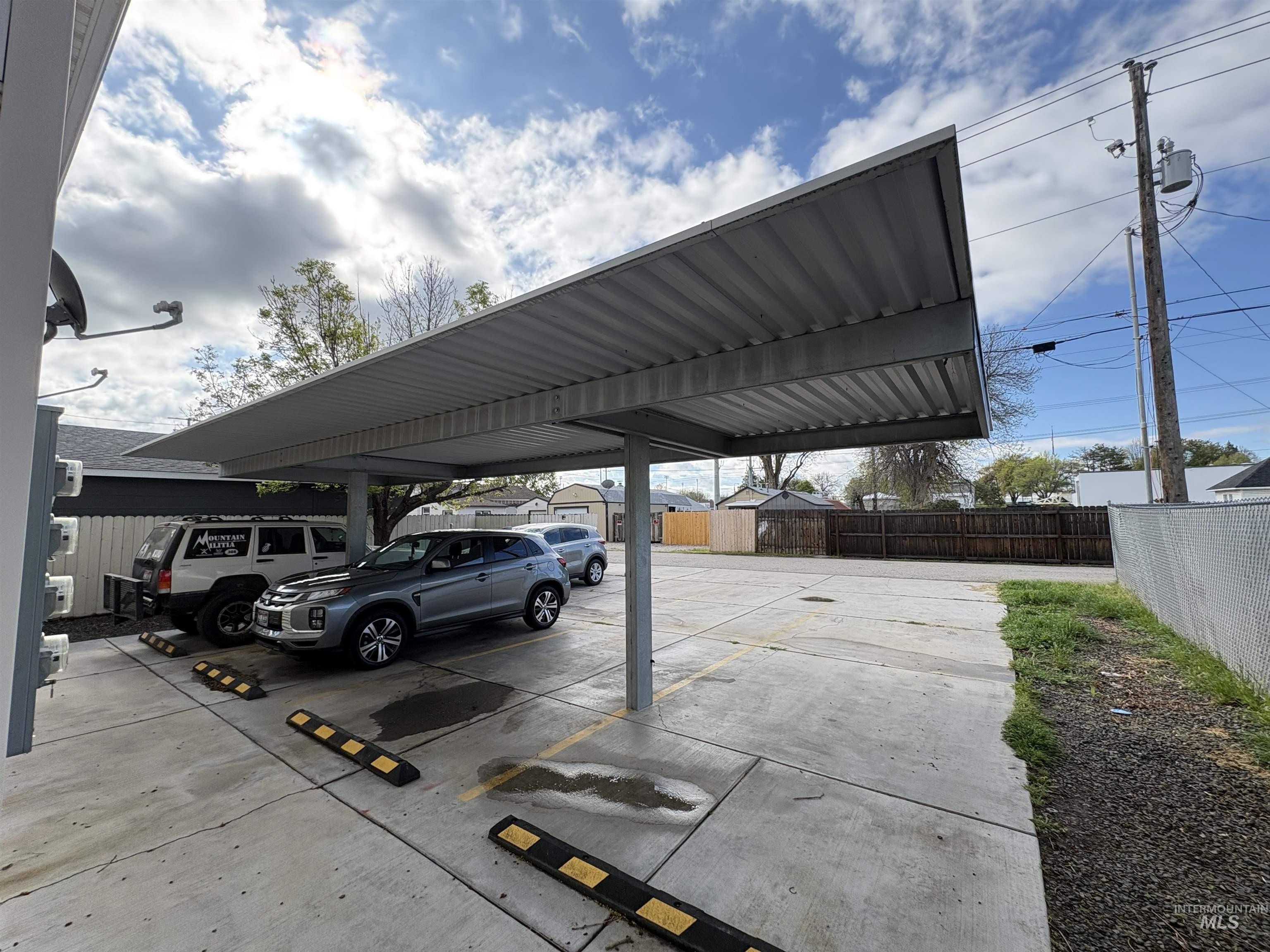 119-125 E King St, Meridian, Idaho 83642, 2 Bedrooms, 2 Bathrooms, Residential Income For Sale, Price $995,000,MLS 98981568