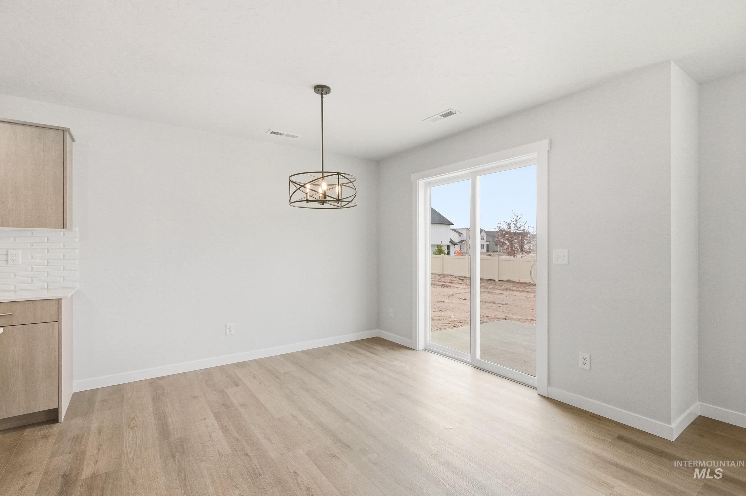 6671 W Plateau Creek Dr, Meridian, Idaho 83646, 3 Bedrooms, 2.5 Bathrooms, Residential For Sale, Price $472,990, 98981575