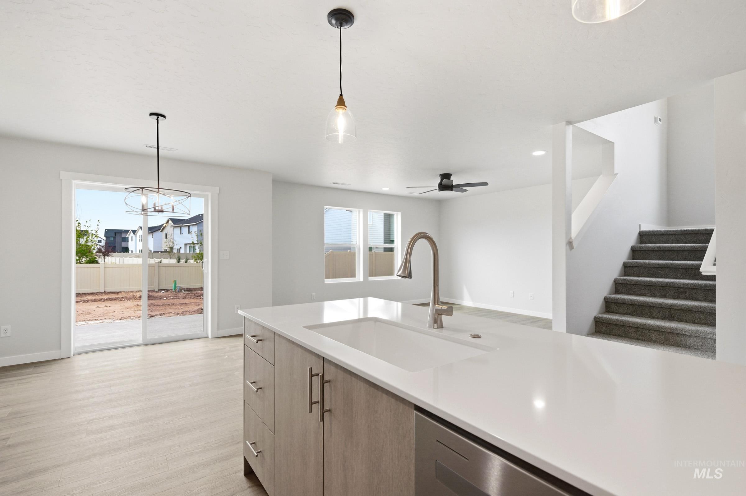 6671 W Plateau Creek Dr, Meridian, Idaho 83646, 3 Bedrooms, 2.5 Bathrooms, Residential For Sale, Price $472,990, 98981575