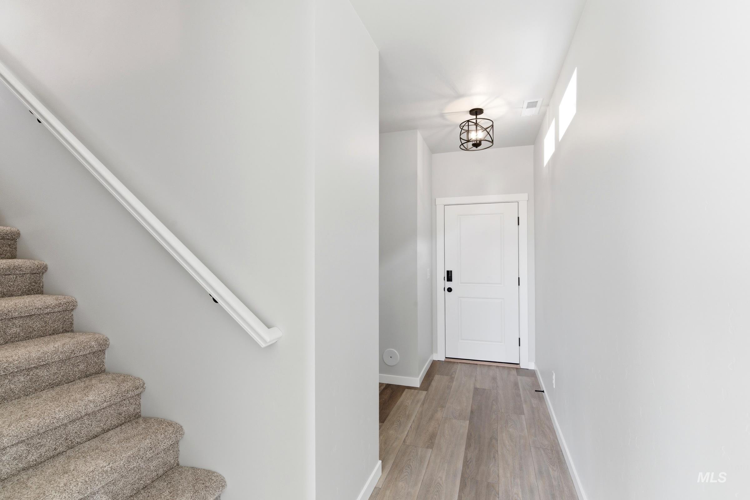 2138 S Border Way, Meridian, Idaho 83642, 3 Bedrooms, 2.5 Bathrooms, Residential For Sale, Price $478,990, 98981611