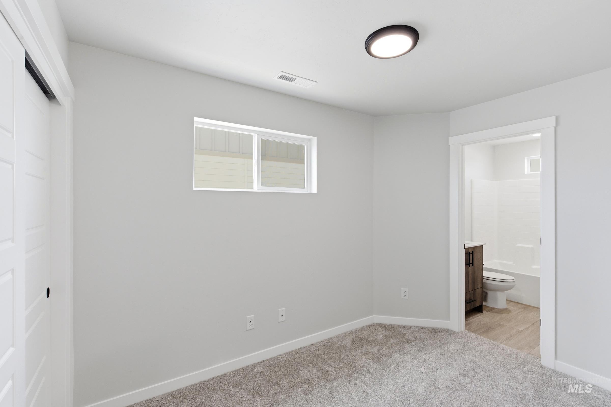 2138 S Border Way, Meridian, Idaho 83642, 3 Bedrooms, 2.5 Bathrooms, Residential For Sale, Price $478,990, 98981611
