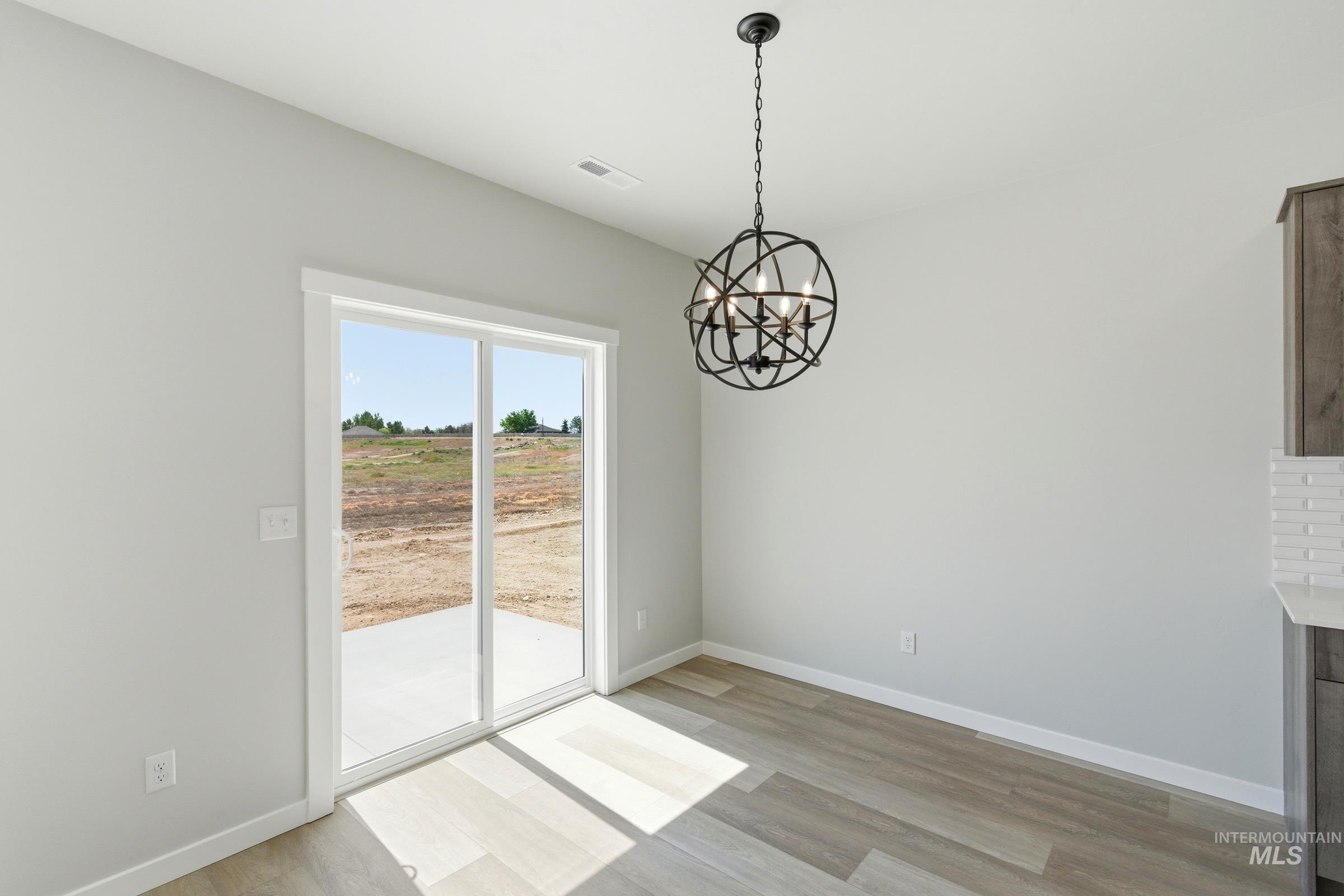 2138 S Border Way, Meridian, Idaho 83642, 3 Bedrooms, 2.5 Bathrooms, Residential For Sale, Price $478,990, 98981611