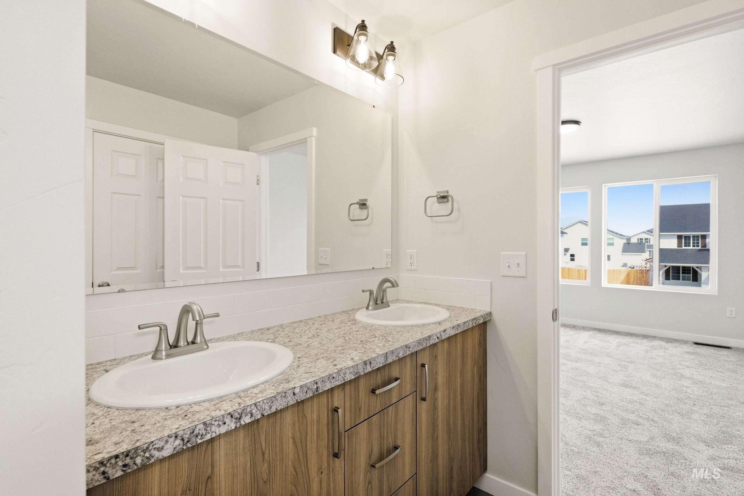 13697 Inman Ct, Caldwell, Idaho 83607, 4 Bedrooms, 2.5 Bathrooms, Residential For Sale, Price $459,990, 98981614