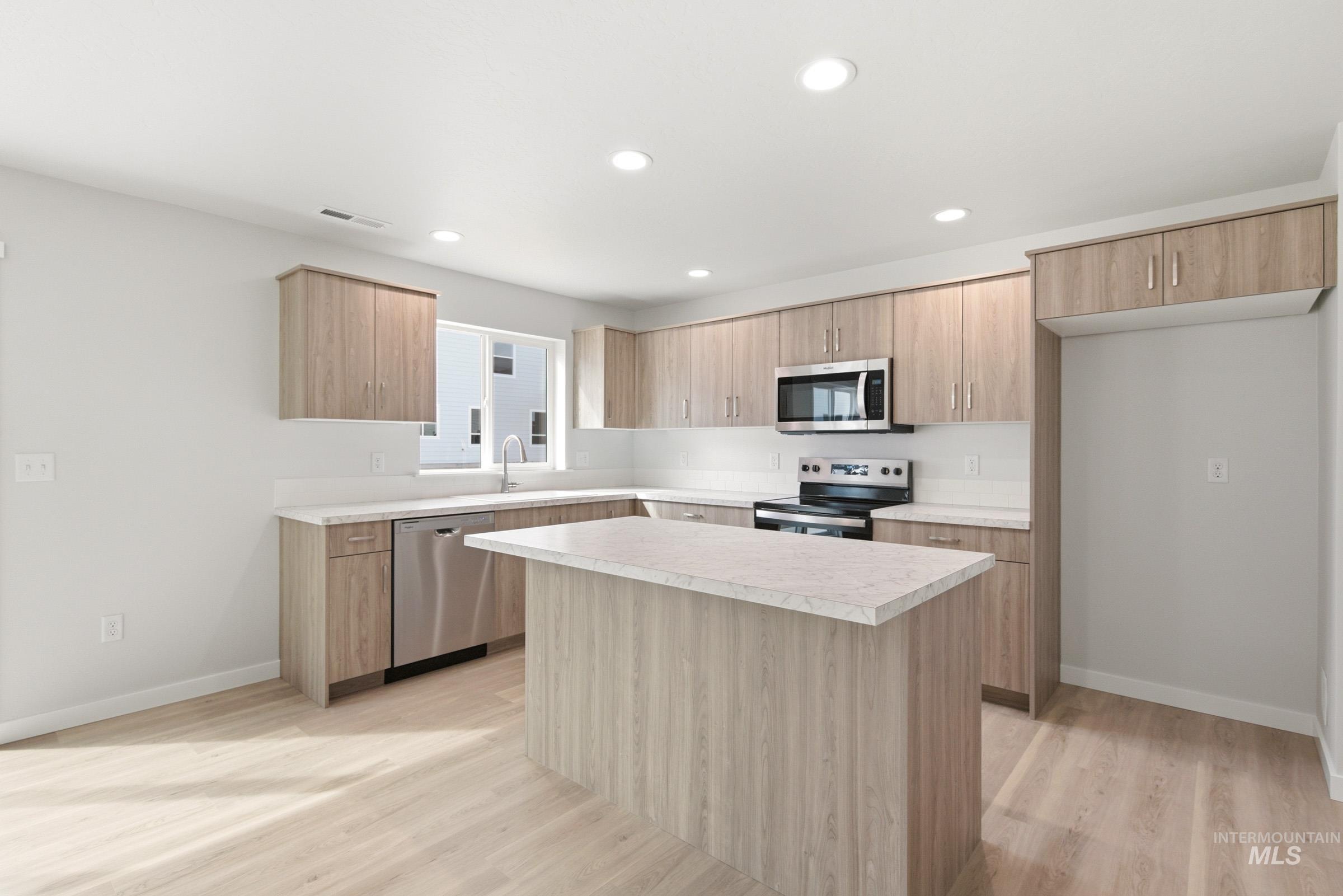 13697 Inman Ct, Caldwell, Idaho 83607, 4 Bedrooms, 2.5 Bathrooms, Residential For Sale, Price $459,990, 98981614