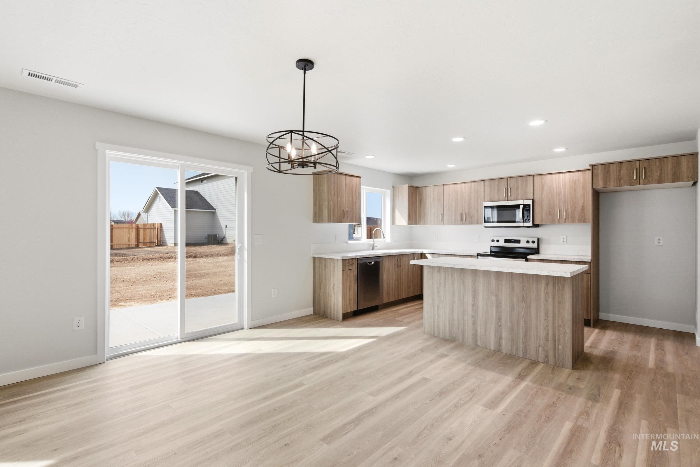 13697 Inman Ct, Caldwell, Idaho 83607, 4 Bedrooms, 2.5 Bathrooms, Residential For Sale, Price $459,990, 98981614