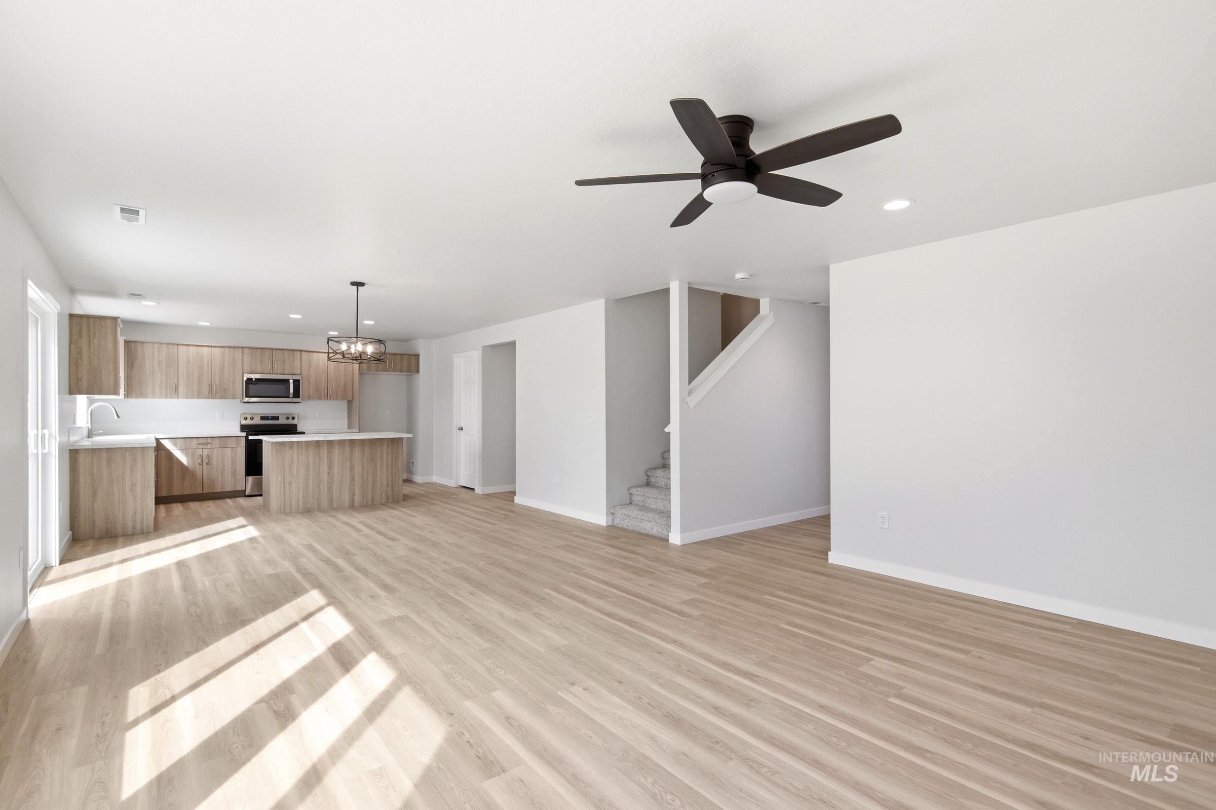 13697 Inman Ct, Caldwell, Idaho 83607, 4 Bedrooms, 2.5 Bathrooms, Residential For Sale, Price $459,990, 98981614