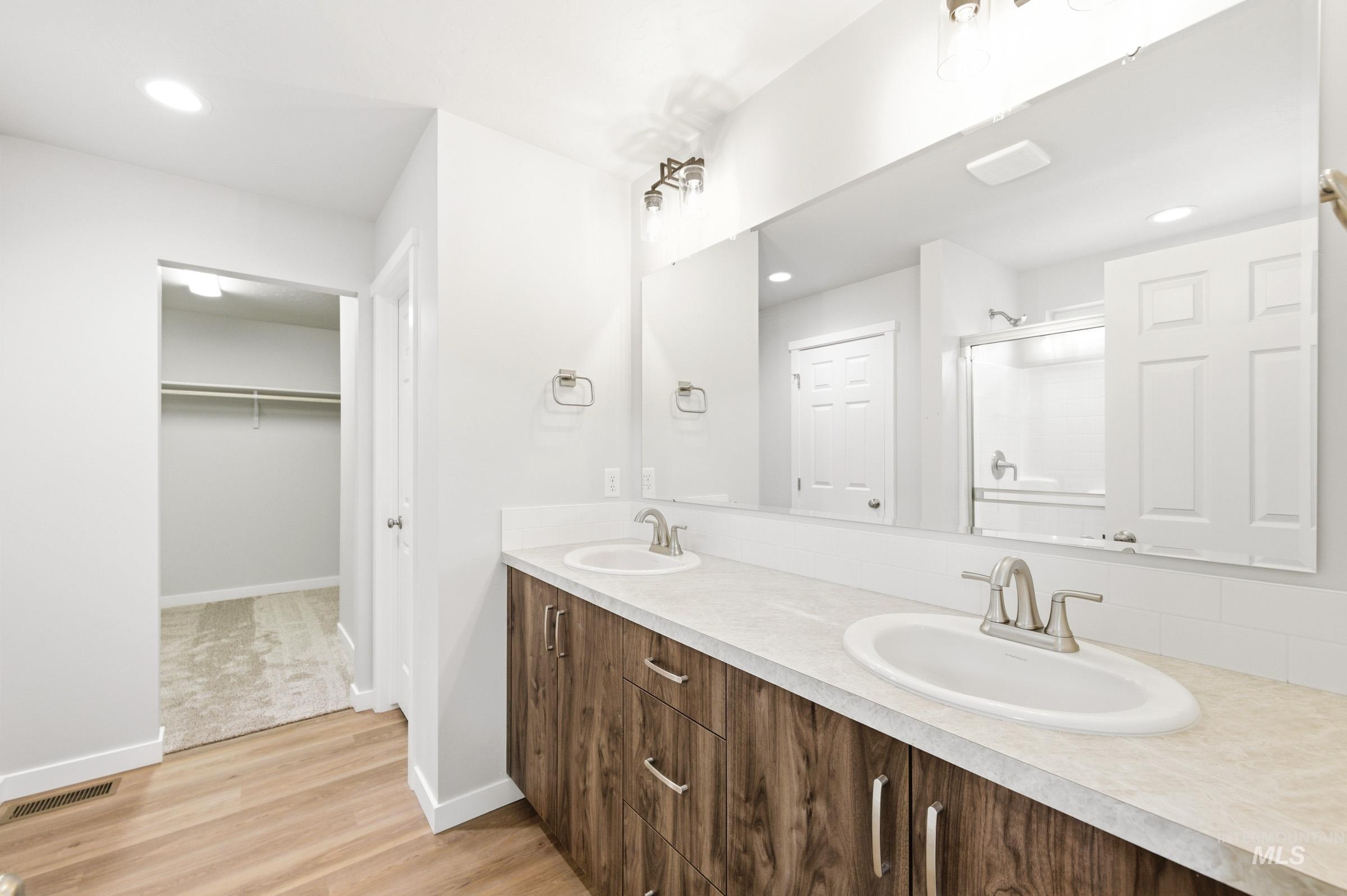 13681 Inman Ct, Caldwell, Idaho 83607, 5 Bedrooms, 3 Bathrooms, Residential For Sale, Price $479,990, 98981615