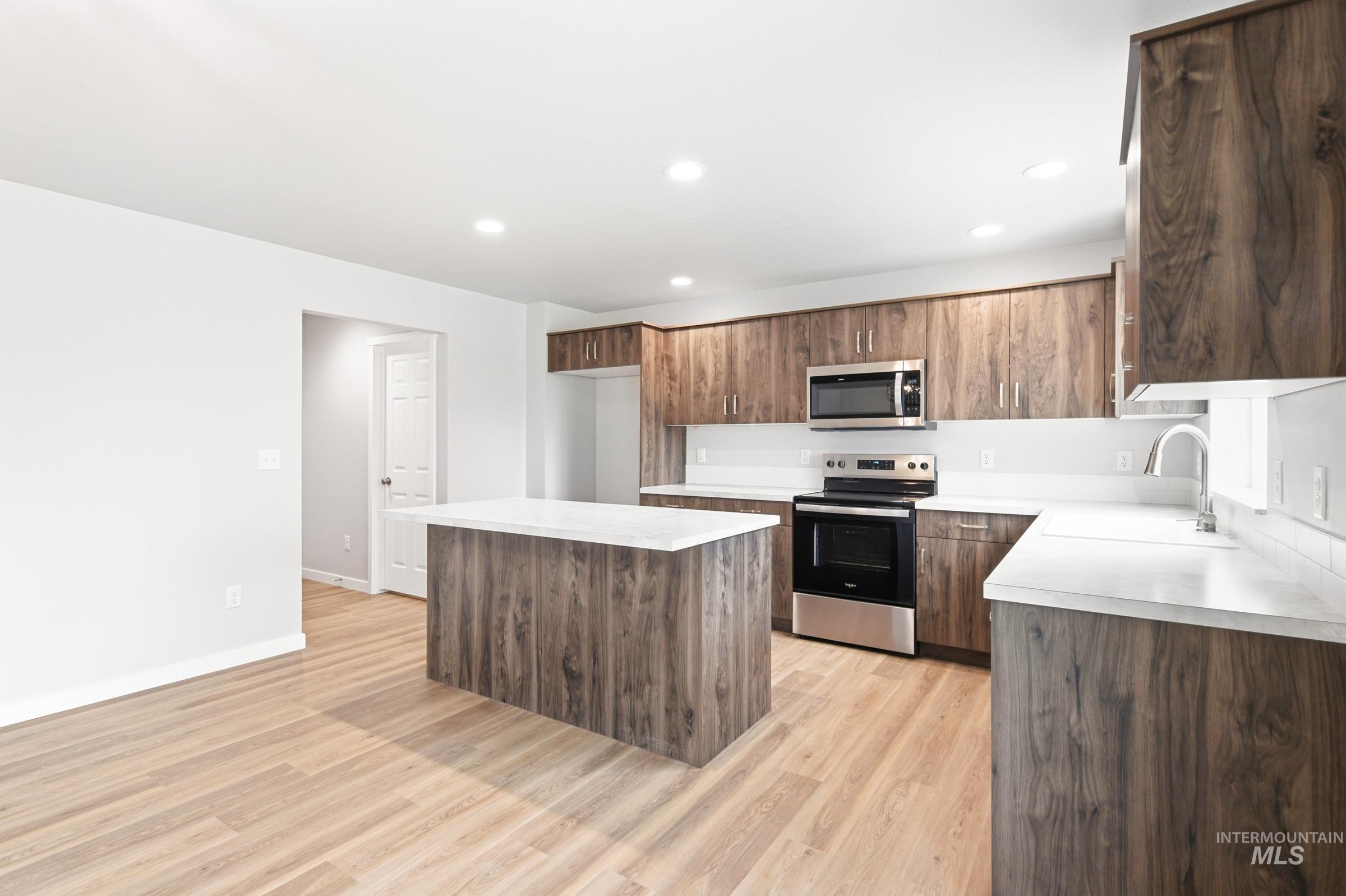 13681 Inman Ct, Caldwell, Idaho 83607, 5 Bedrooms, 3 Bathrooms, Residential For Sale, Price $479,990, 98981615