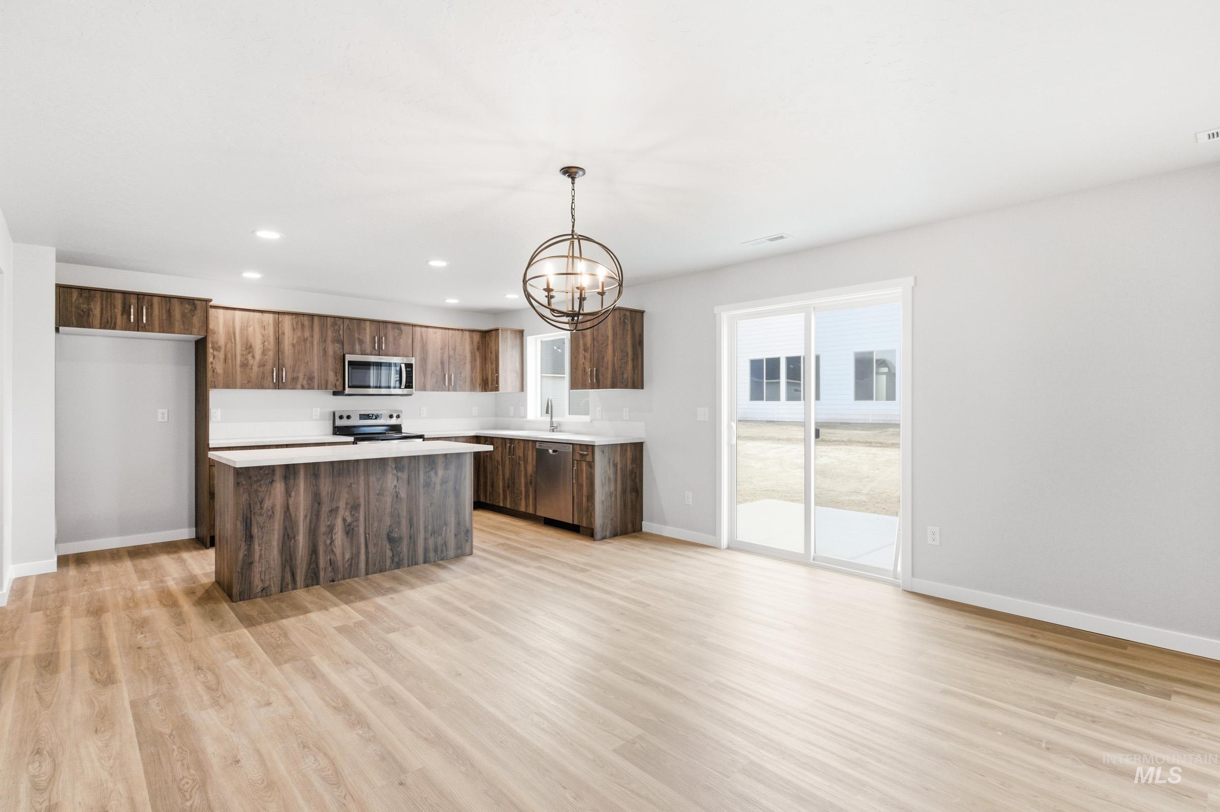 13681 Inman Ct, Caldwell, Idaho 83607, 5 Bedrooms, 3 Bathrooms, Residential For Sale, Price $479,990, 98981615