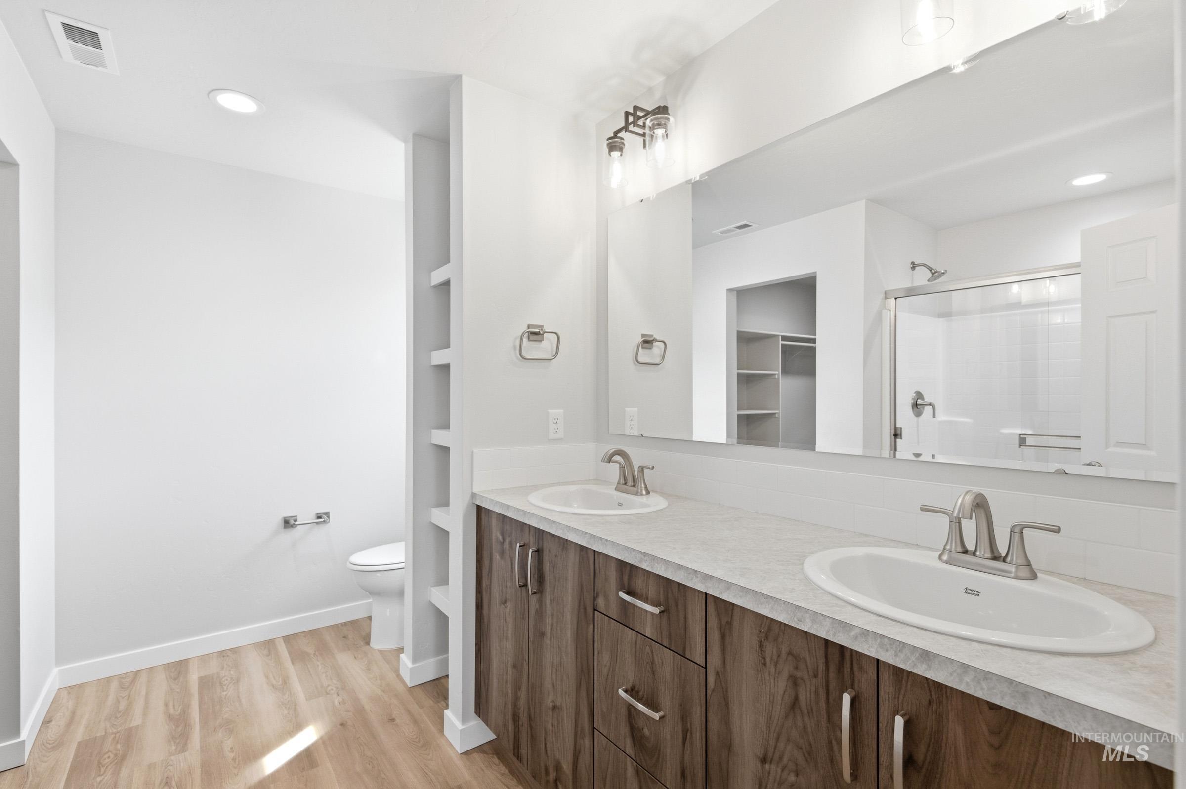 13734 Redway Ct, Caldwell, Idaho 83607, 4 Bedrooms, 2 Bathrooms, Residential For Sale, Price $439,990, 98981616