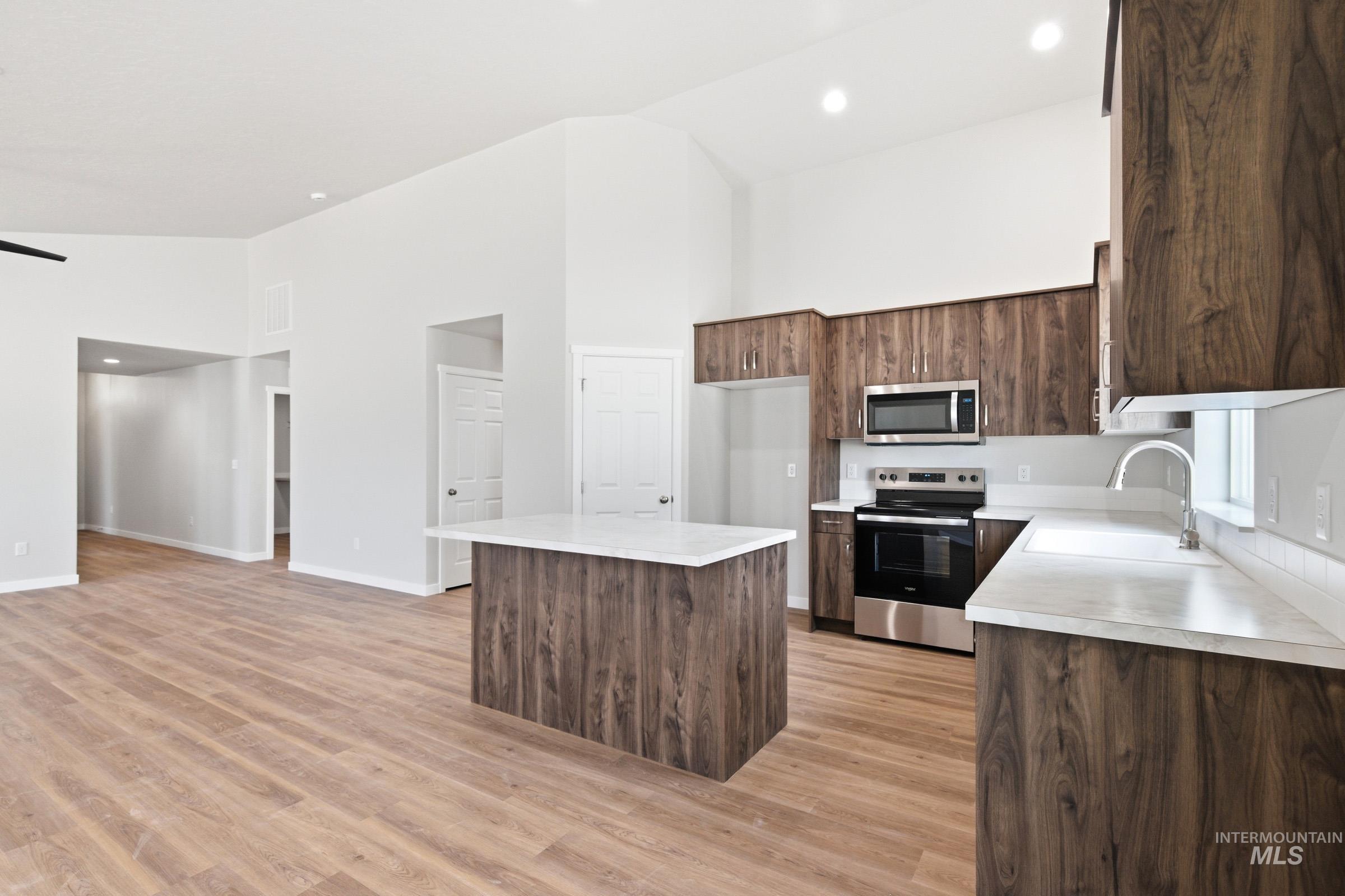 13734 Redway Ct, Caldwell, Idaho 83607, 4 Bedrooms, 2 Bathrooms, Residential For Sale, Price $439,990, 98981616