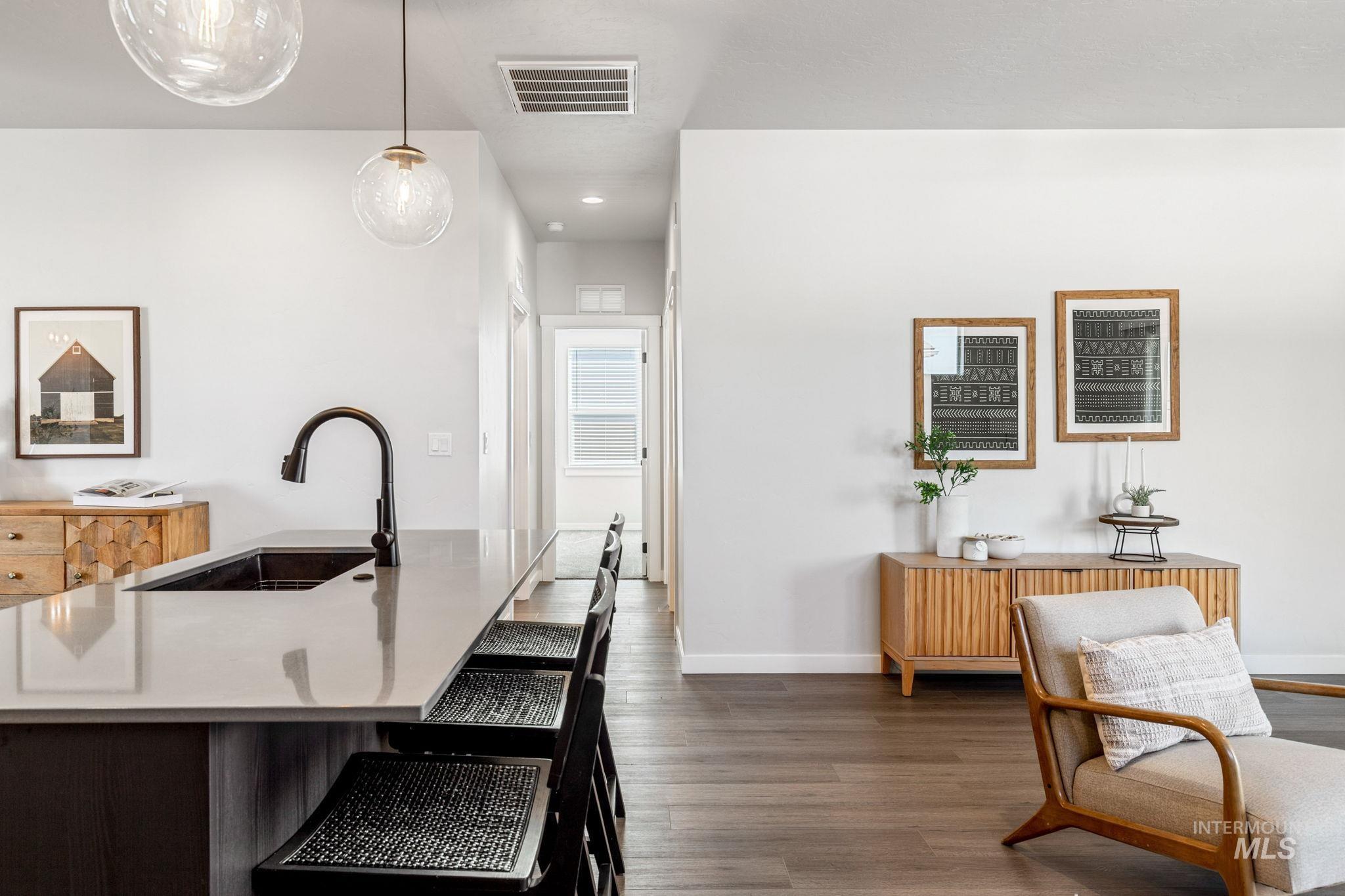 6471 S Banded Eagle Way, Boise, Idaho 83709, 3 Bedrooms, 2 Bathrooms, Residential For Sale, Price $469,900, 98981617