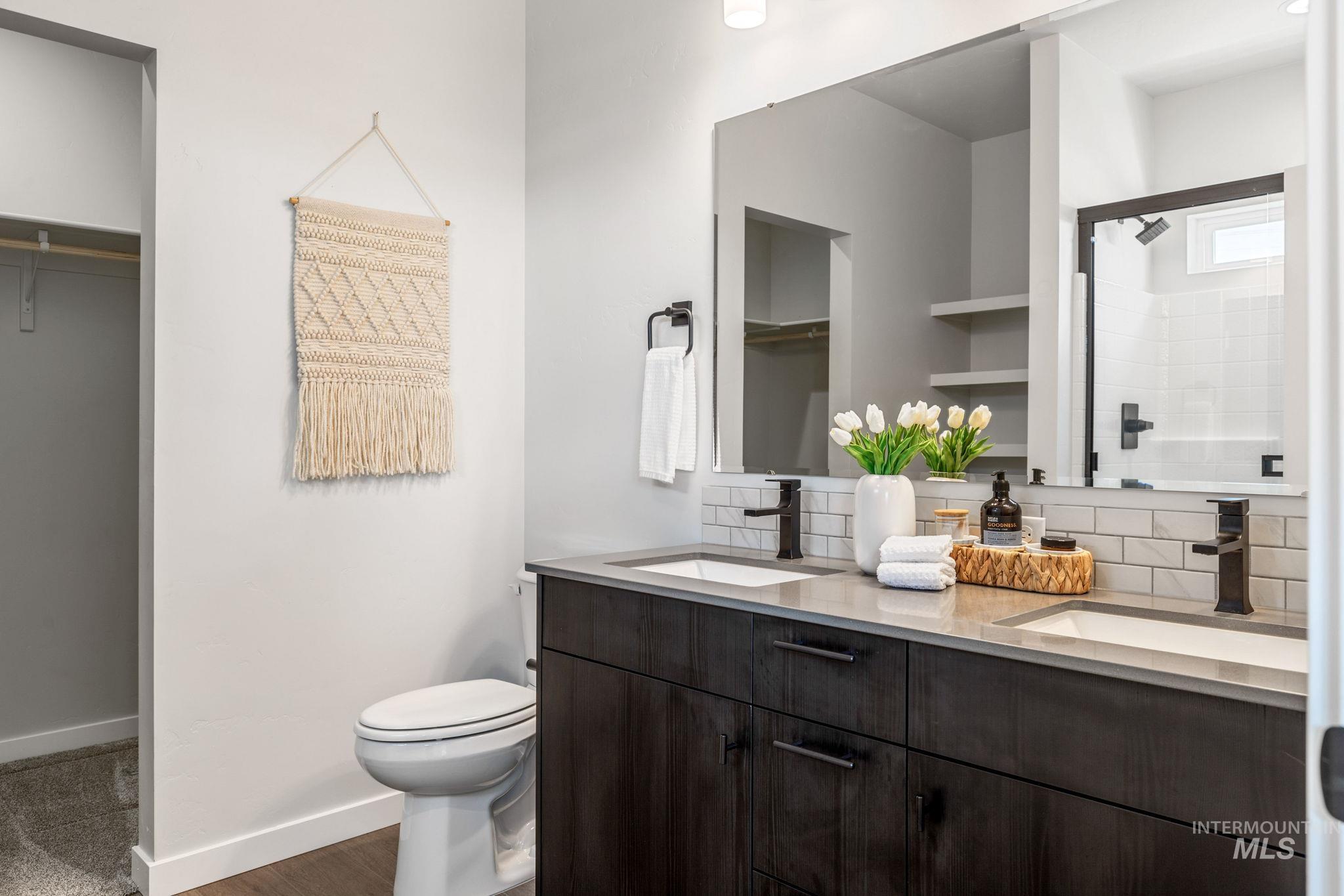 6471 S Banded Eagle Way, Boise, Idaho 83709, 3 Bedrooms, 2 Bathrooms, Residential For Sale, Price $469,900, 98981617