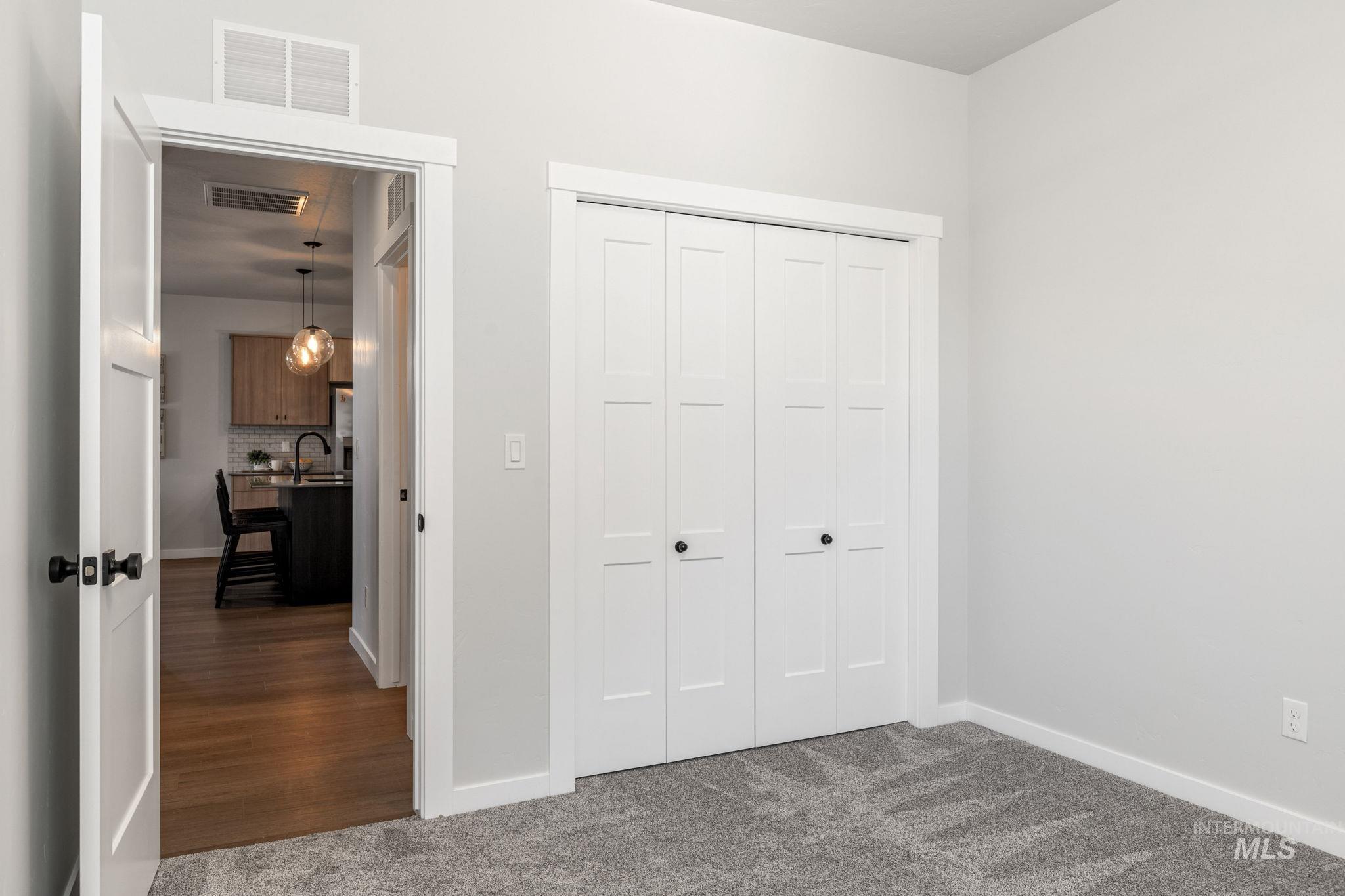 6471 S Banded Eagle Way, Boise, Idaho 83709, 3 Bedrooms, 2 Bathrooms, Residential For Sale, Price $469,900, 98981617