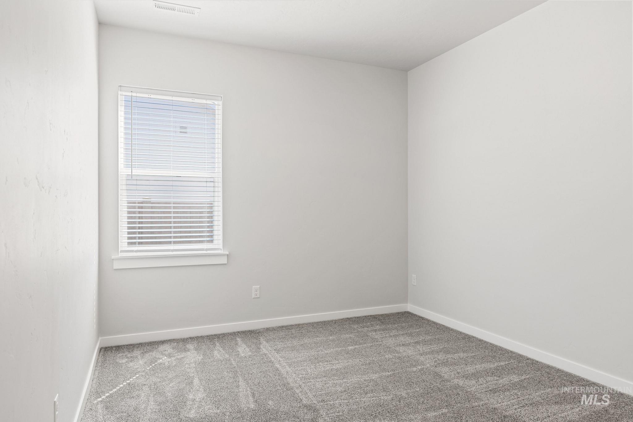 6471 S Banded Eagle Way, Boise, Idaho 83709, 3 Bedrooms, 2 Bathrooms, Residential For Sale, Price $469,900, 98981617