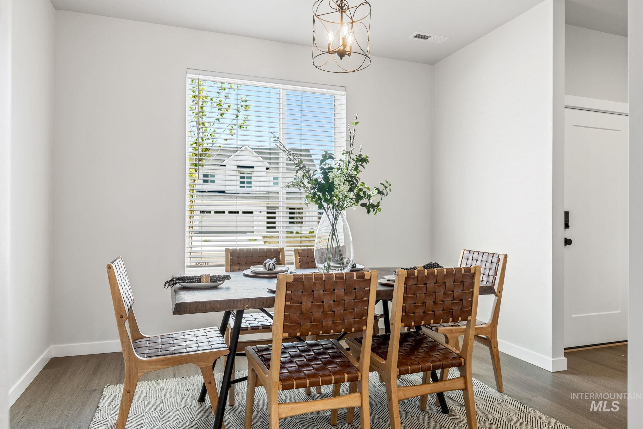 6471 S Banded Eagle Way, Boise, Idaho 83709, 3 Bedrooms, 2 Bathrooms, Residential For Sale, Price $469,900, 98981617