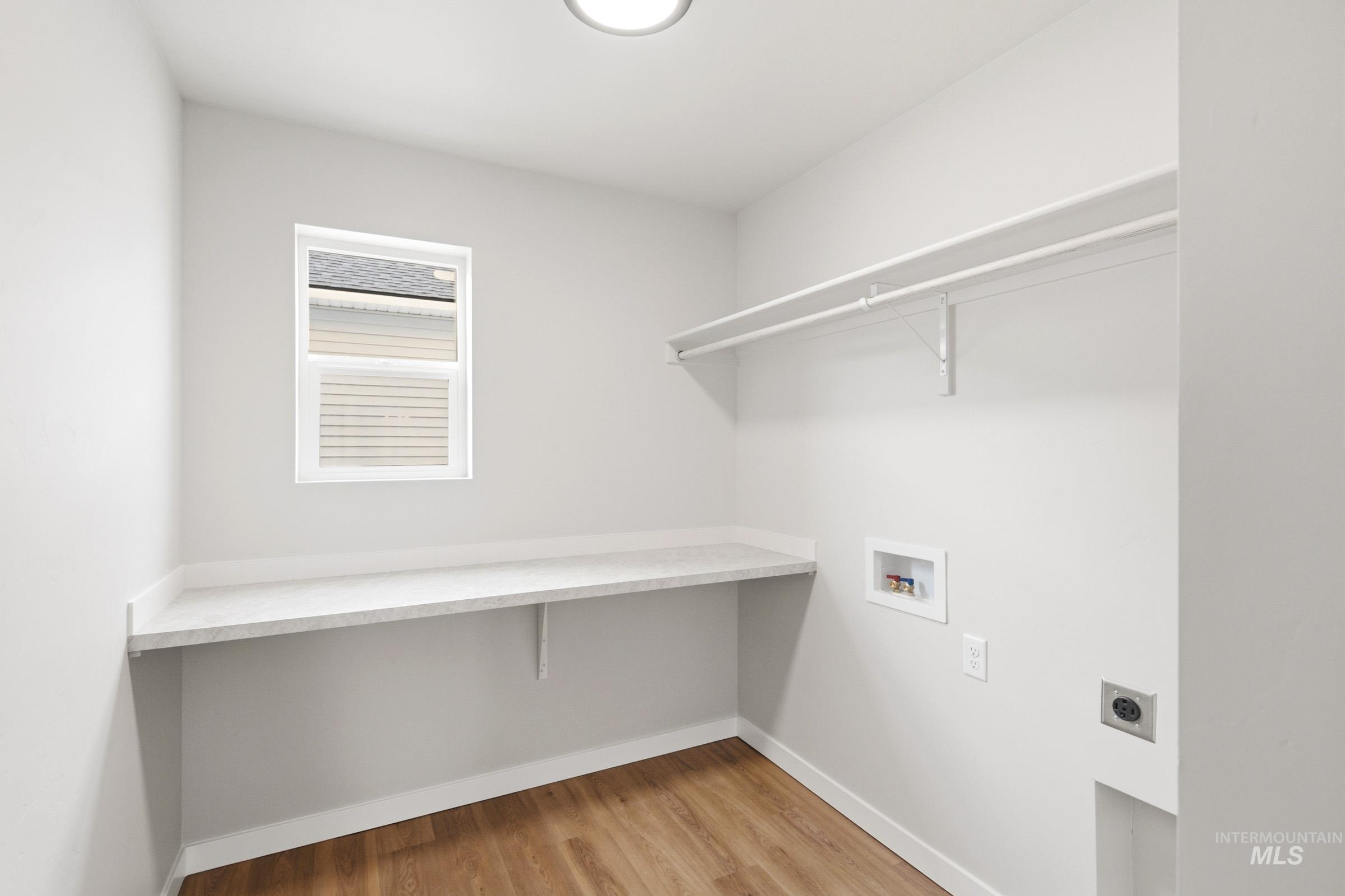 33 S Sweetgrass Ave, Nampa, Idaho 83651, 3 Bedrooms, 2.5 Bathrooms, Residential For Sale, Price $409,990, 98981618